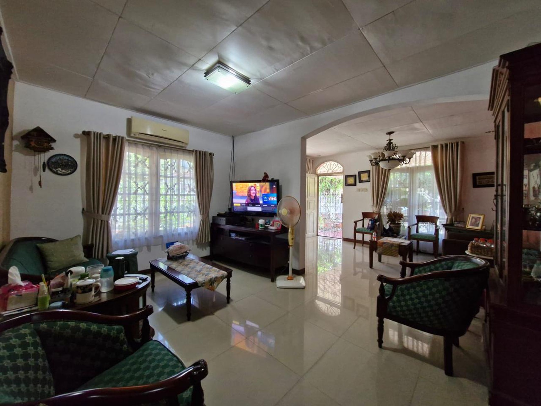 Di Jual Rumah lama di hook, Jl. Kelapa Puan Timur, Pegangsaan Dua, Kelapa Gading, Jakarta Utara