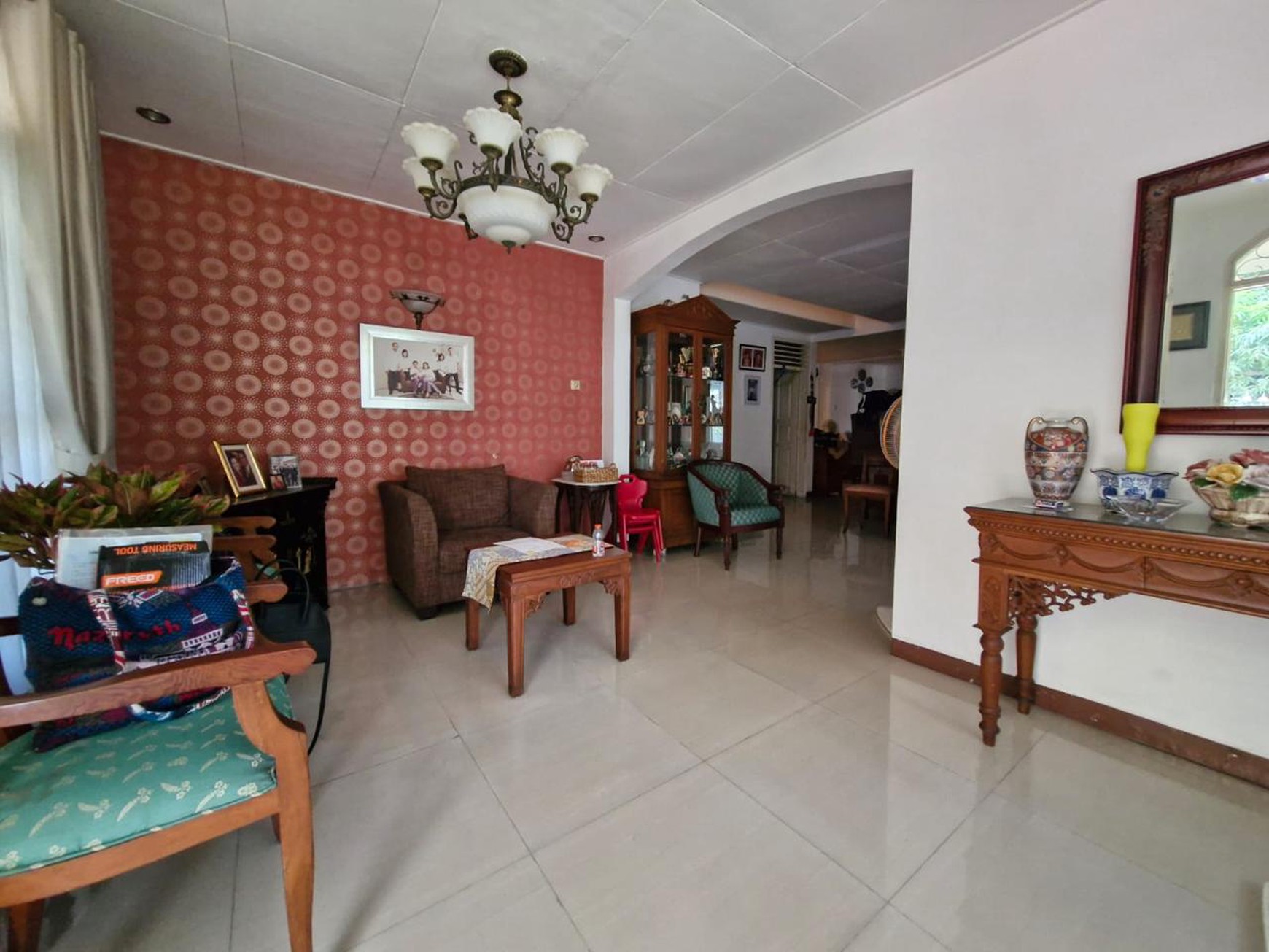 Di Jual Rumah lama di hook, Jl. Kelapa Puan Timur, Pegangsaan Dua, Kelapa Gading, Jakarta Utara