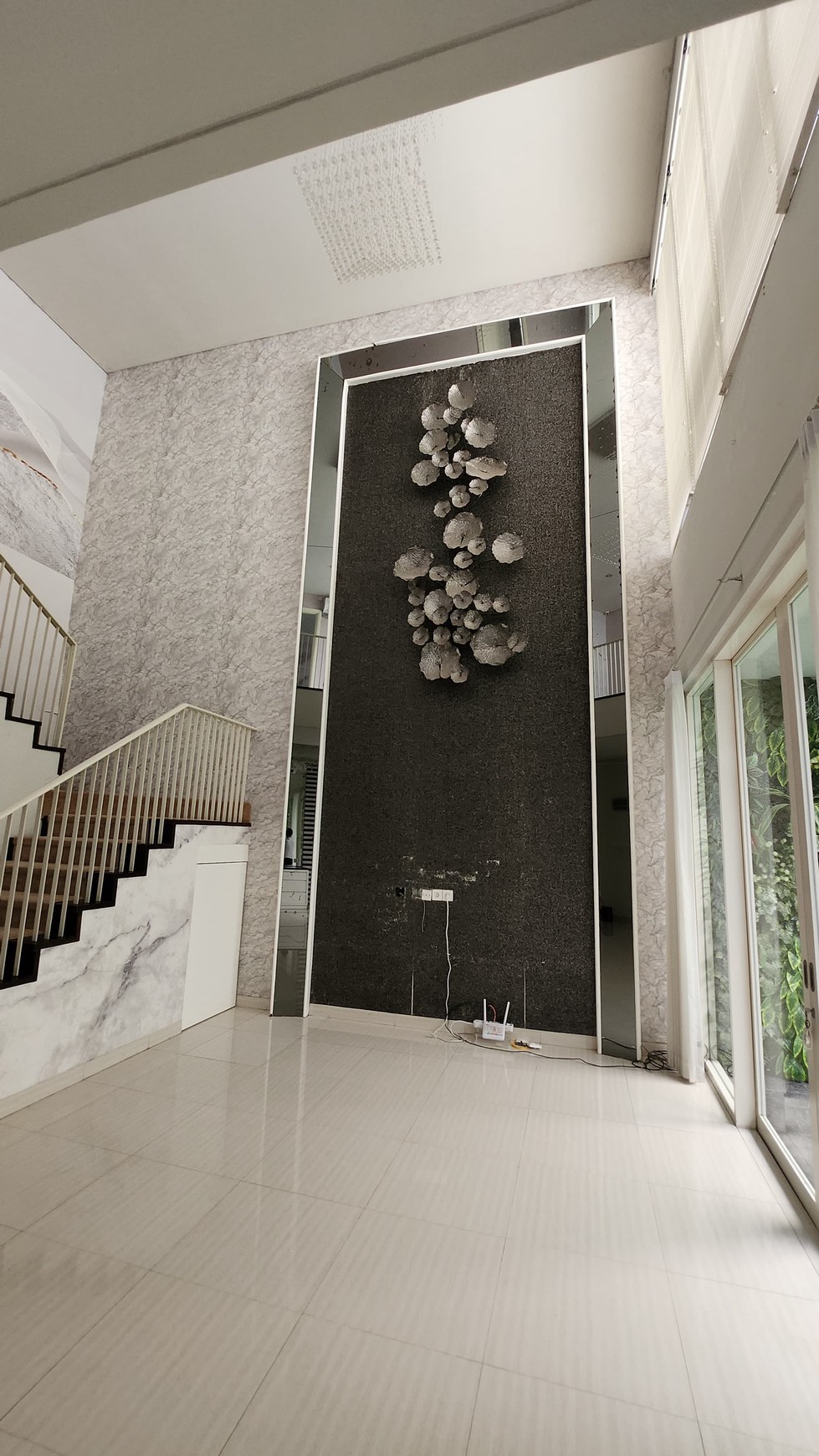 Dijual Rumah Wisata Bukit Mas 2 Semi Furnish Dekat Citraland, Pakuwon Indah, Graha Family