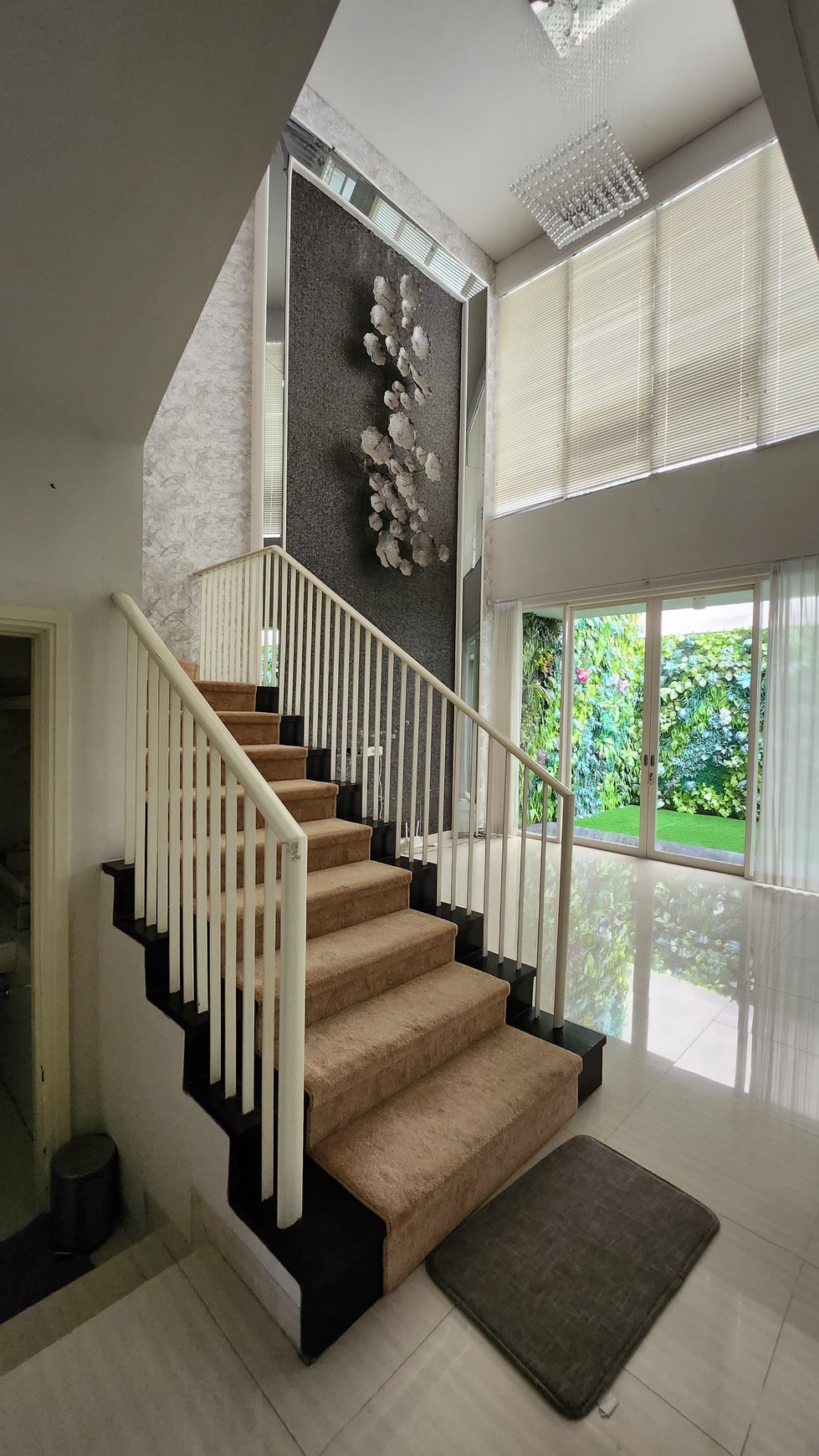Dijual Rumah Wisata Bukit Mas 2 Semi Furnish Dekat Citraland, Pakuwon Indah, Graha Family