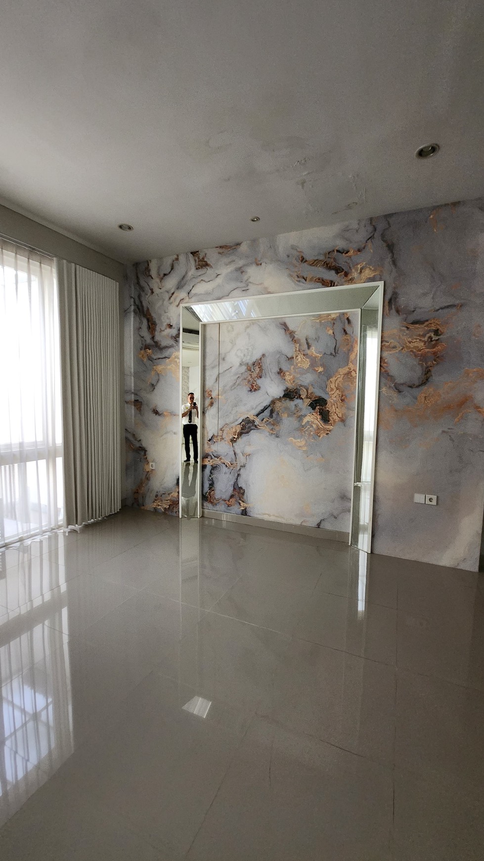 Dijual Rumah Wisata Bukit Mas 2 Semi Furnish Dekat Citraland, Pakuwon Indah, Graha Family