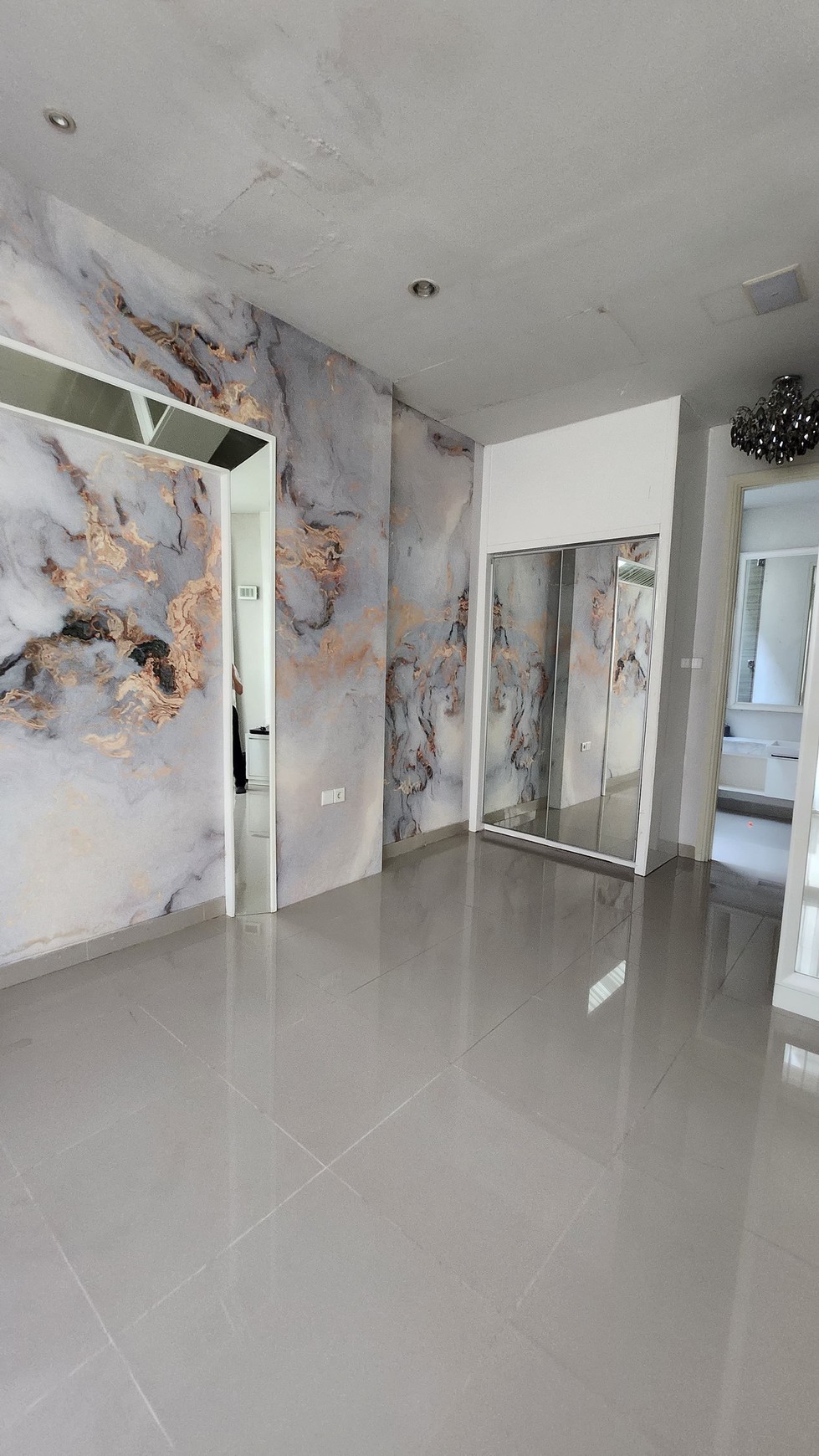 Dijual Rumah Wisata Bukit Mas 2 Semi Furnish Dekat Citraland, Pakuwon Indah, Graha Family