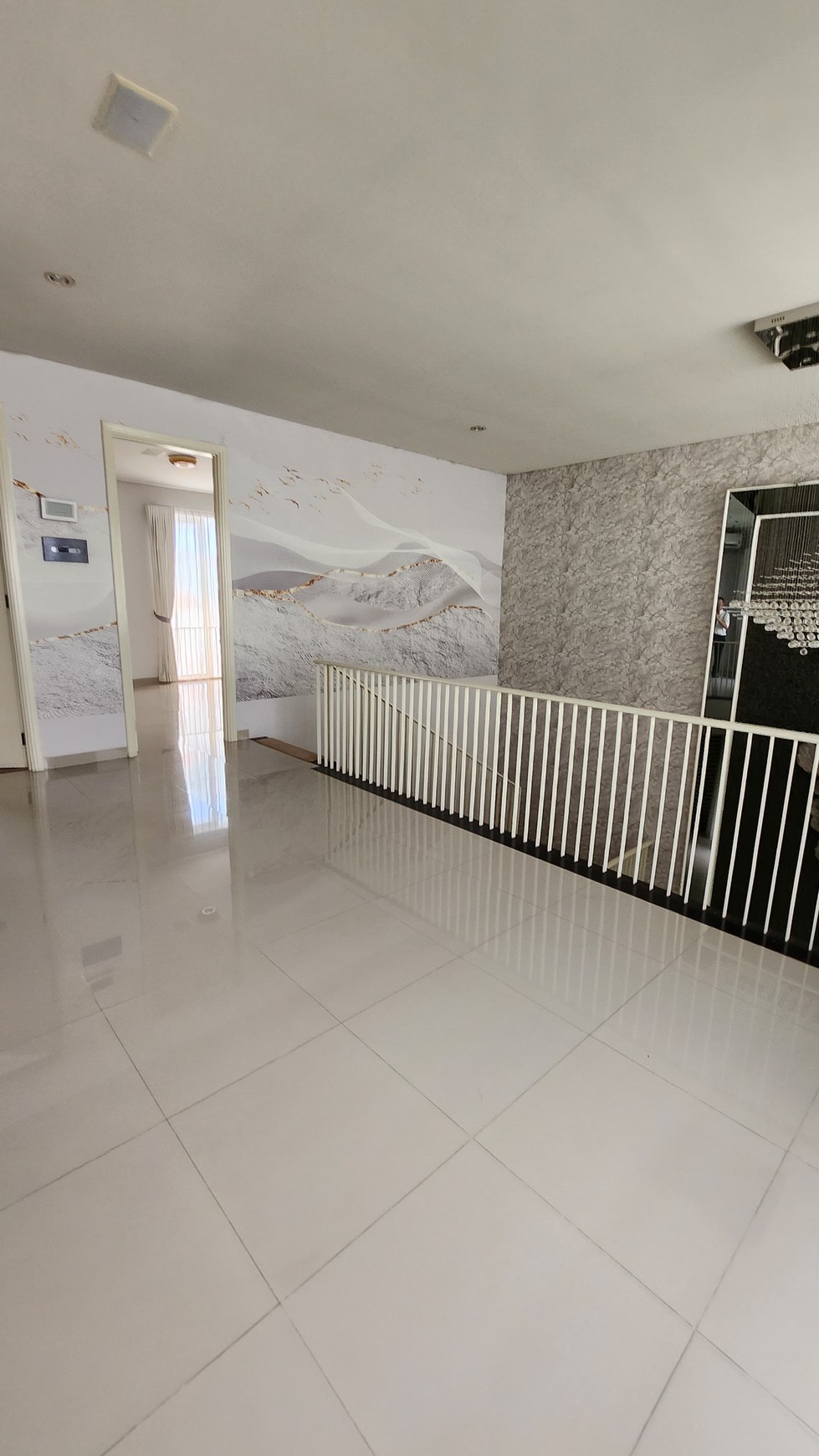 Dijual Rumah Wisata Bukit Mas 2 Semi Furnish Dekat Citraland, Pakuwon Indah, Graha Family