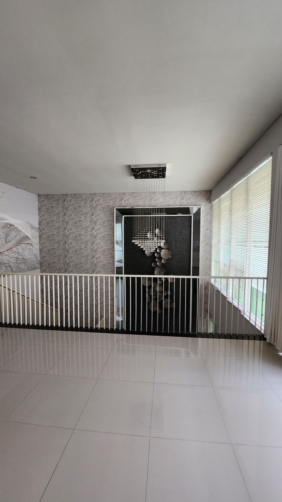 Dijual Rumah Wisata Bukit Mas 2 Semi Furnish Dekat Citraland, Pakuwon Indah, Graha Family