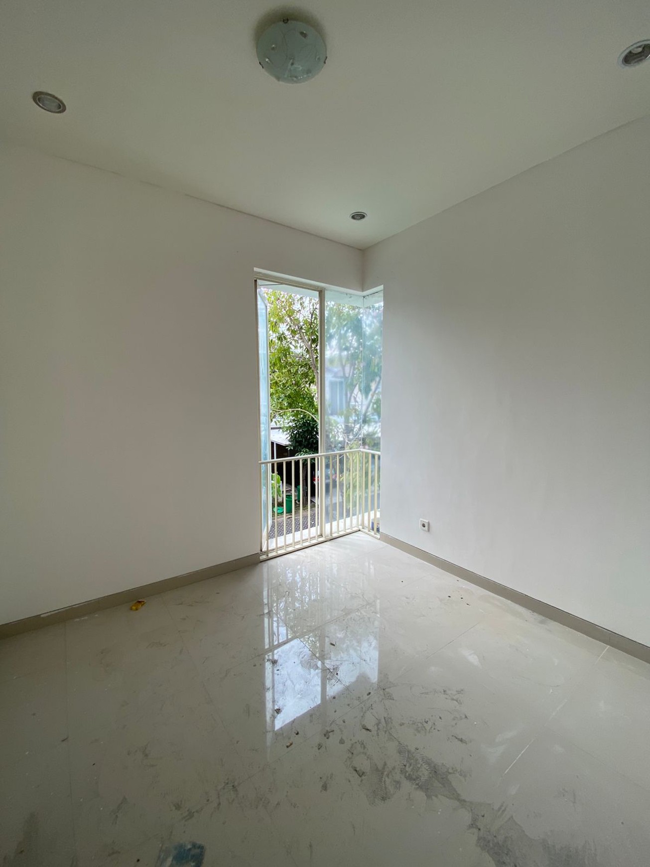 Murah Luas Rumah Wisata Bukit Mas 2 Du Lyon Dekat Citraland, Pakuwon Indah, Graha Family, Royal Residence