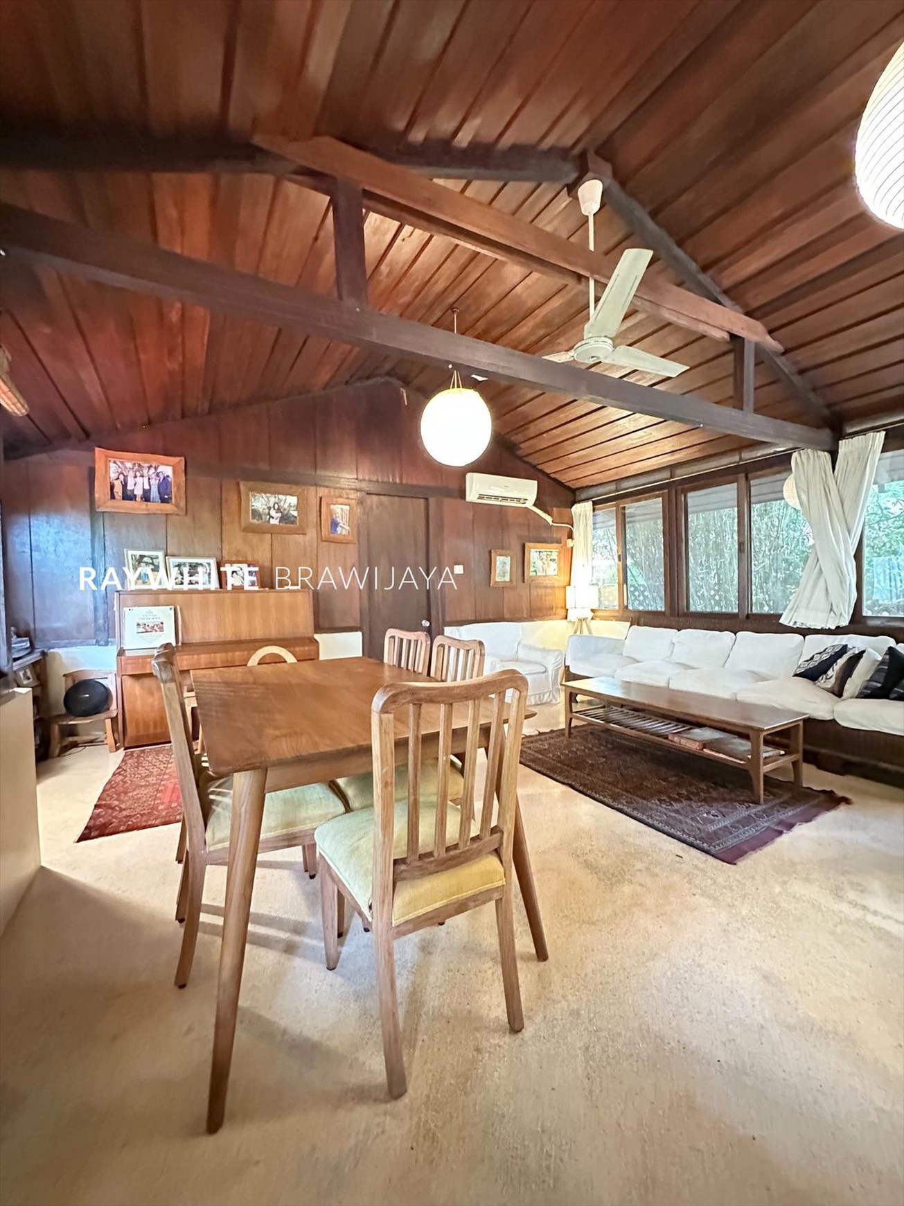 Rumah Tropical Design Dalam Kompleks - Fatmawati Cilandak