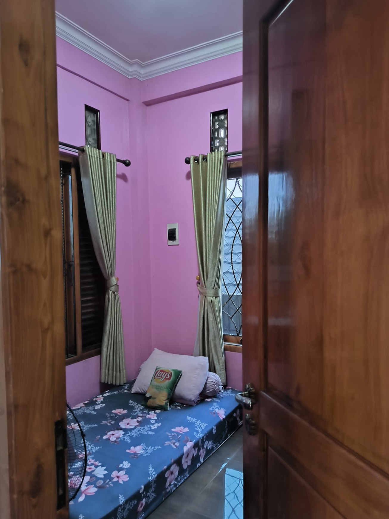Rumah 3 Lantai Siap Hunii denggan Hunian Nyaman @Pamulang