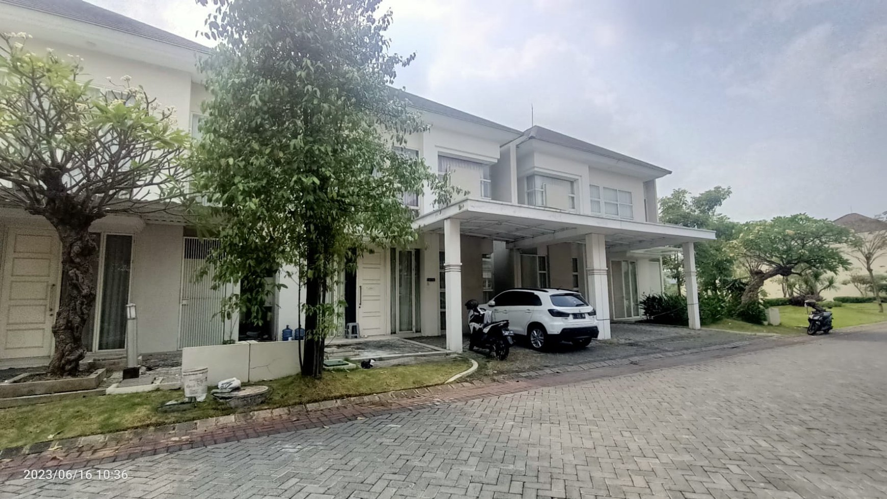 Lelang Rumah Perum Grand Pakuwon Cluster South Victoria, Tandes, Surabaya