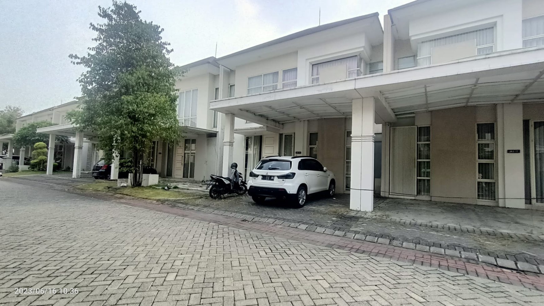 Lelang Rumah Perum Grand Pakuwon Cluster South Victoria, Tandes, Surabaya