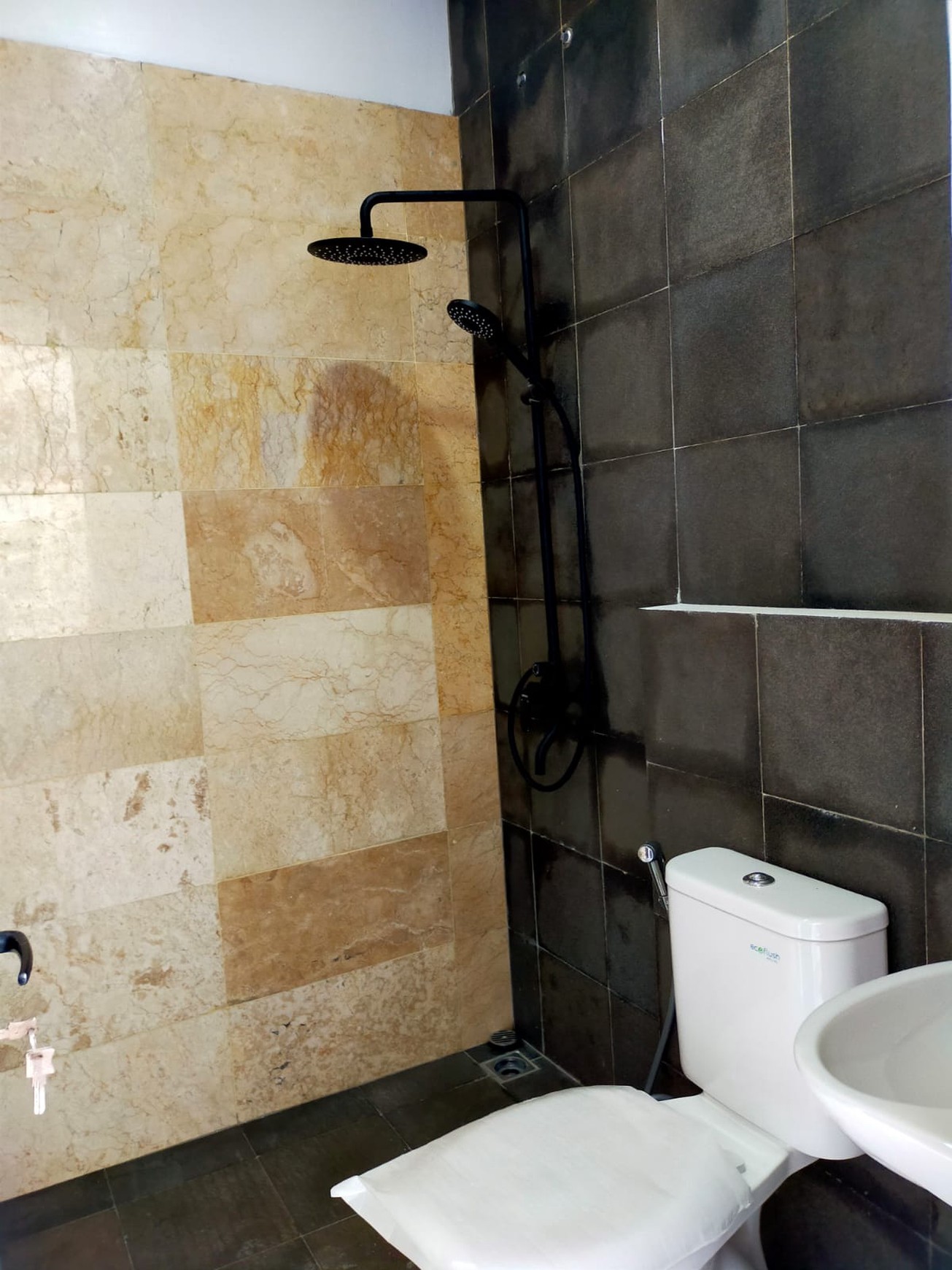 Rumah Mewah dalam Perum damai Regency Ngaglik Sleman 