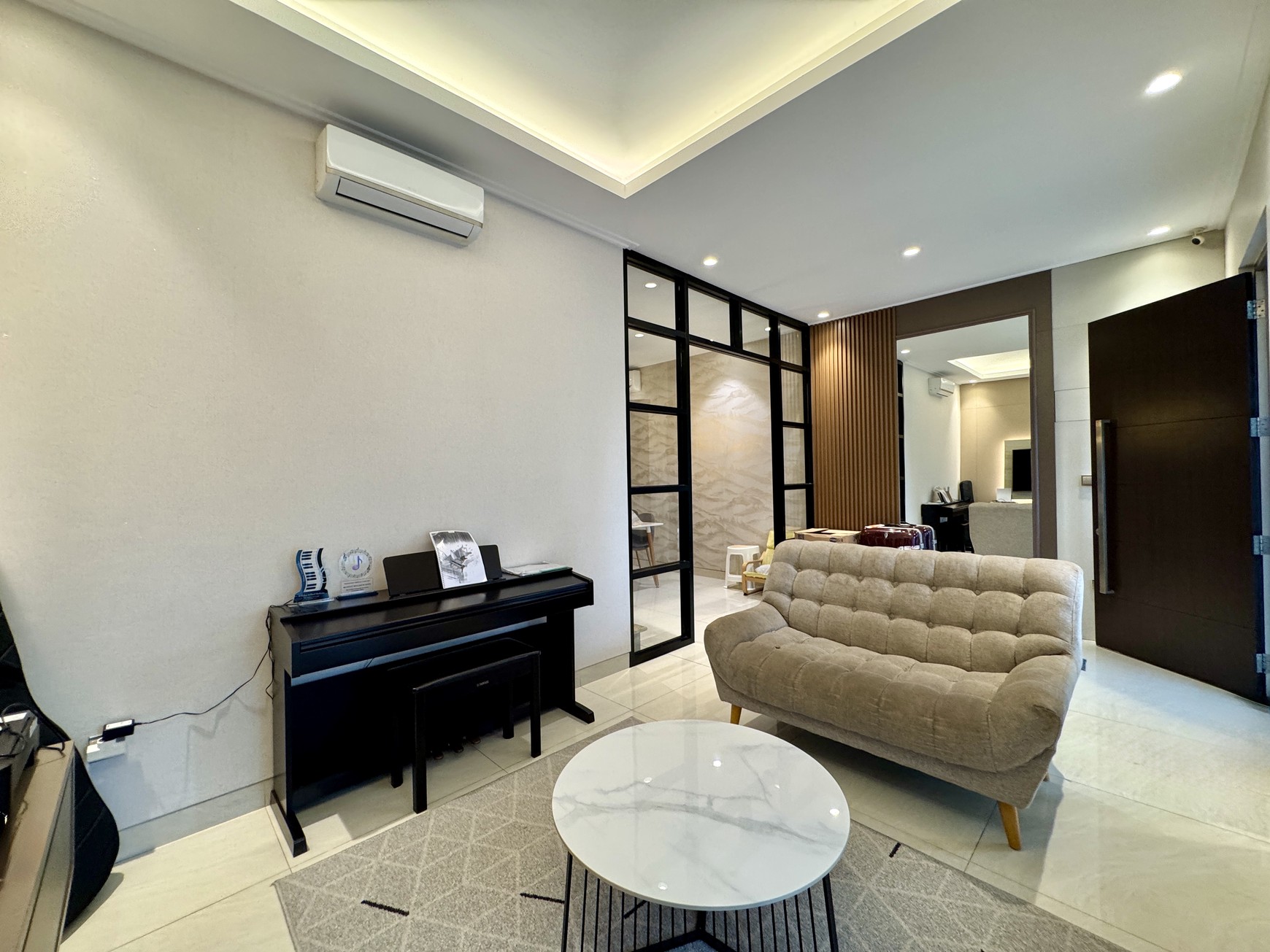 Disewa Rumah Tinggal di Golf Island, Concerto Boulevard, Pik
