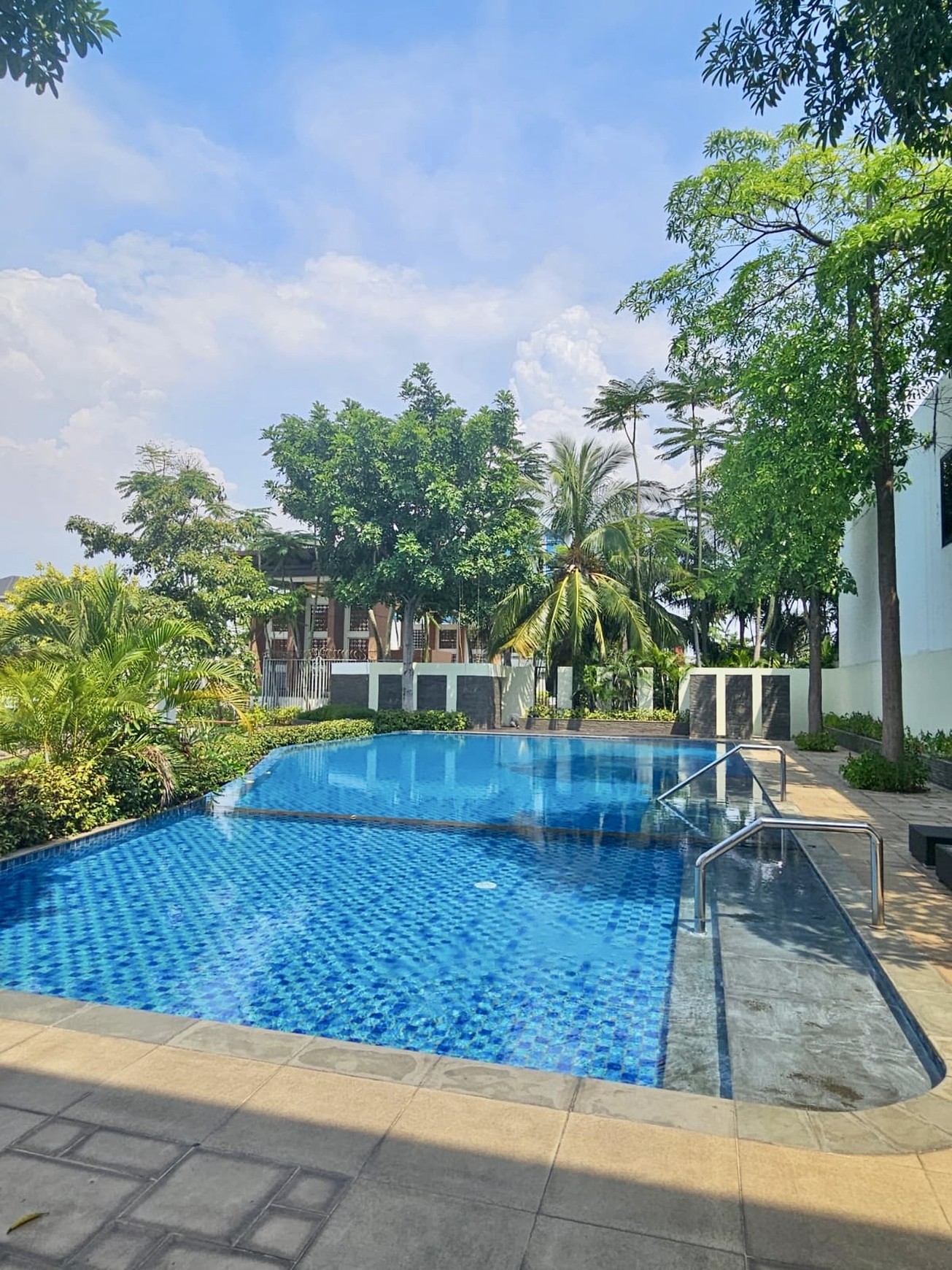 Disewa Rumah Tinggal di Golf Island, Concerto Boulevard, Pik
