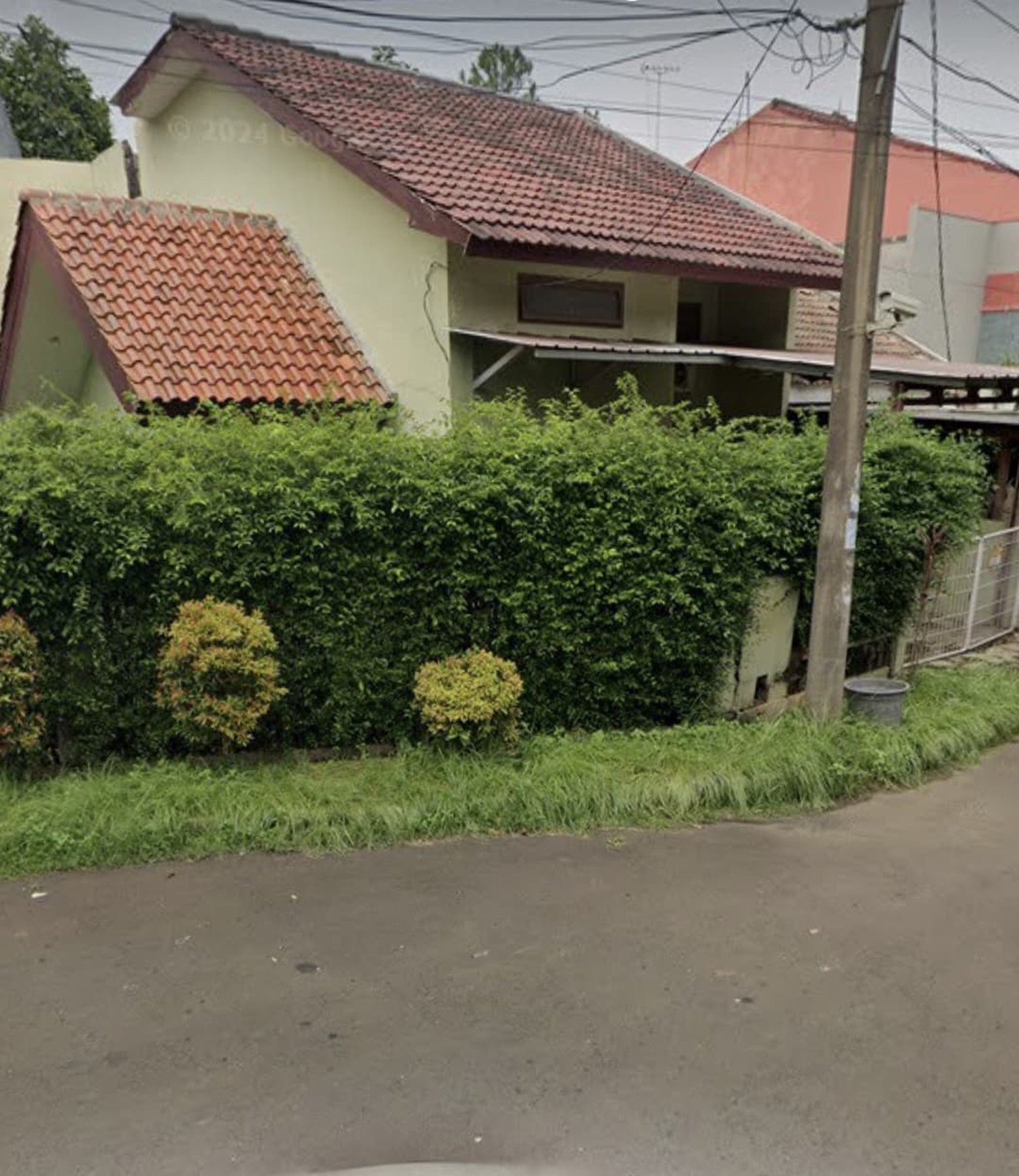 Rumah Bagus SHM Siap Huni Dengan Hunian Nyaman @Jombang, Ciputat, Tangerang Selatan