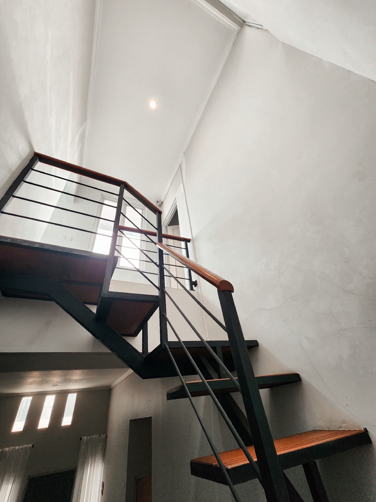 RumahMinimalis, Bagus dalam Cluster kemanan 24 Jam di Serua- Ciputat