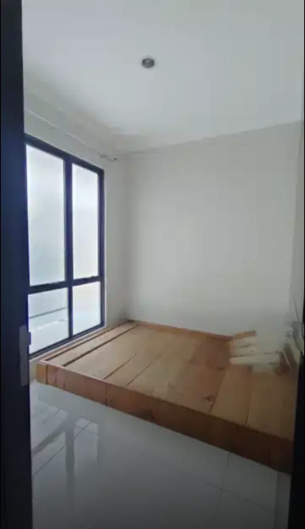 Luas Tanah 60m,Rumah mungil,bagus di Graha Raya
