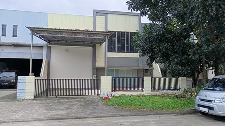Gudang rapi siap pakai di Taman Tekno BSD