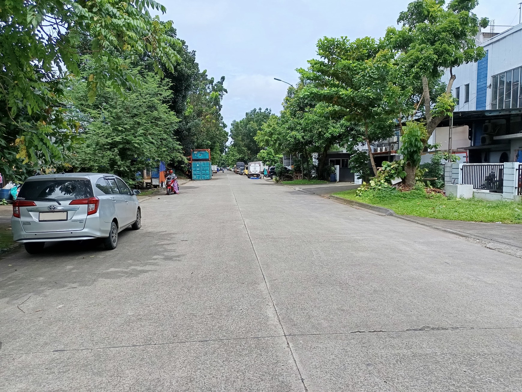 Gudang rapi siap pakai di Taman Tekno BSD