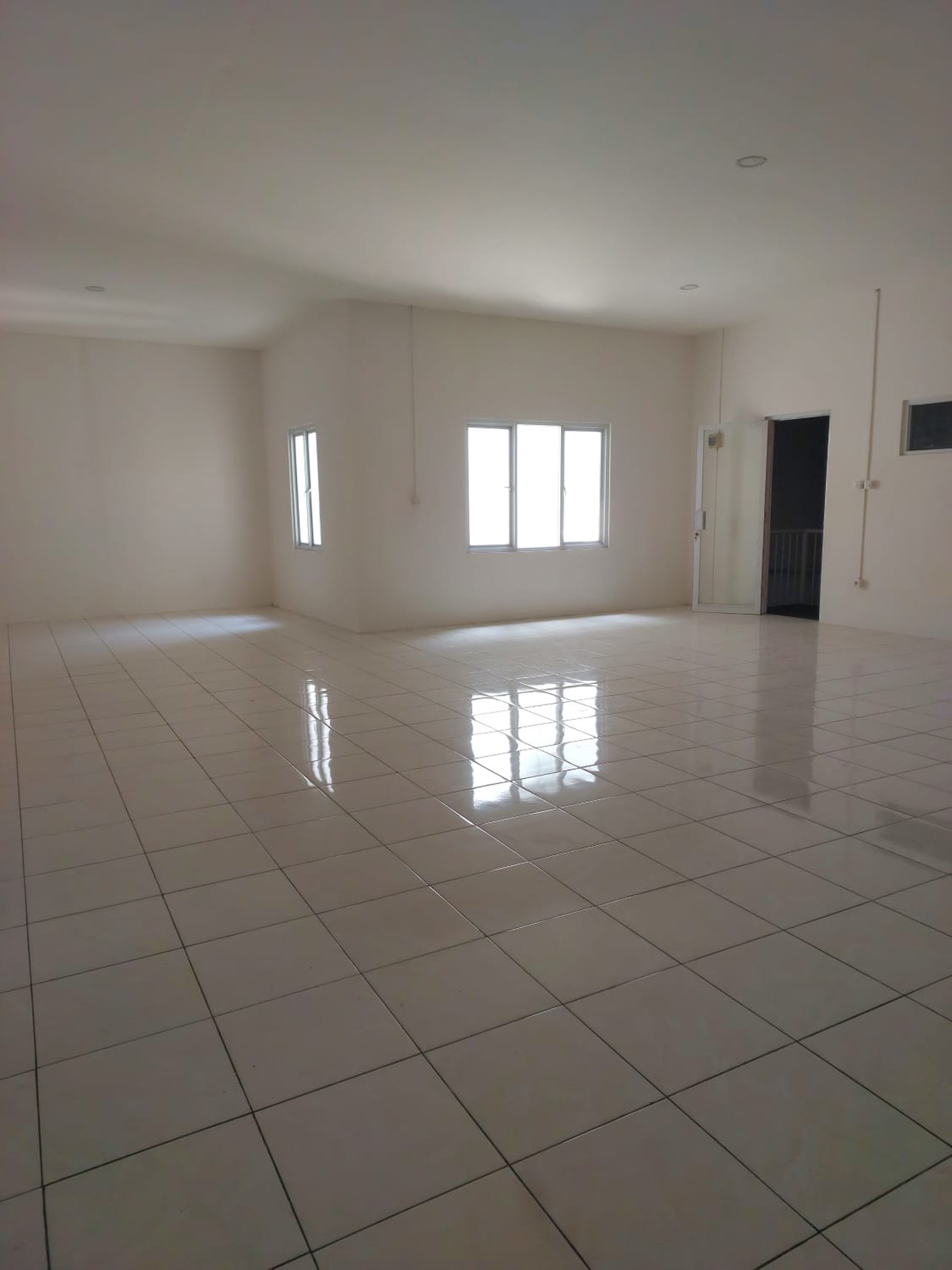 Gudang rapi siap pakai di Taman Tekno BSD