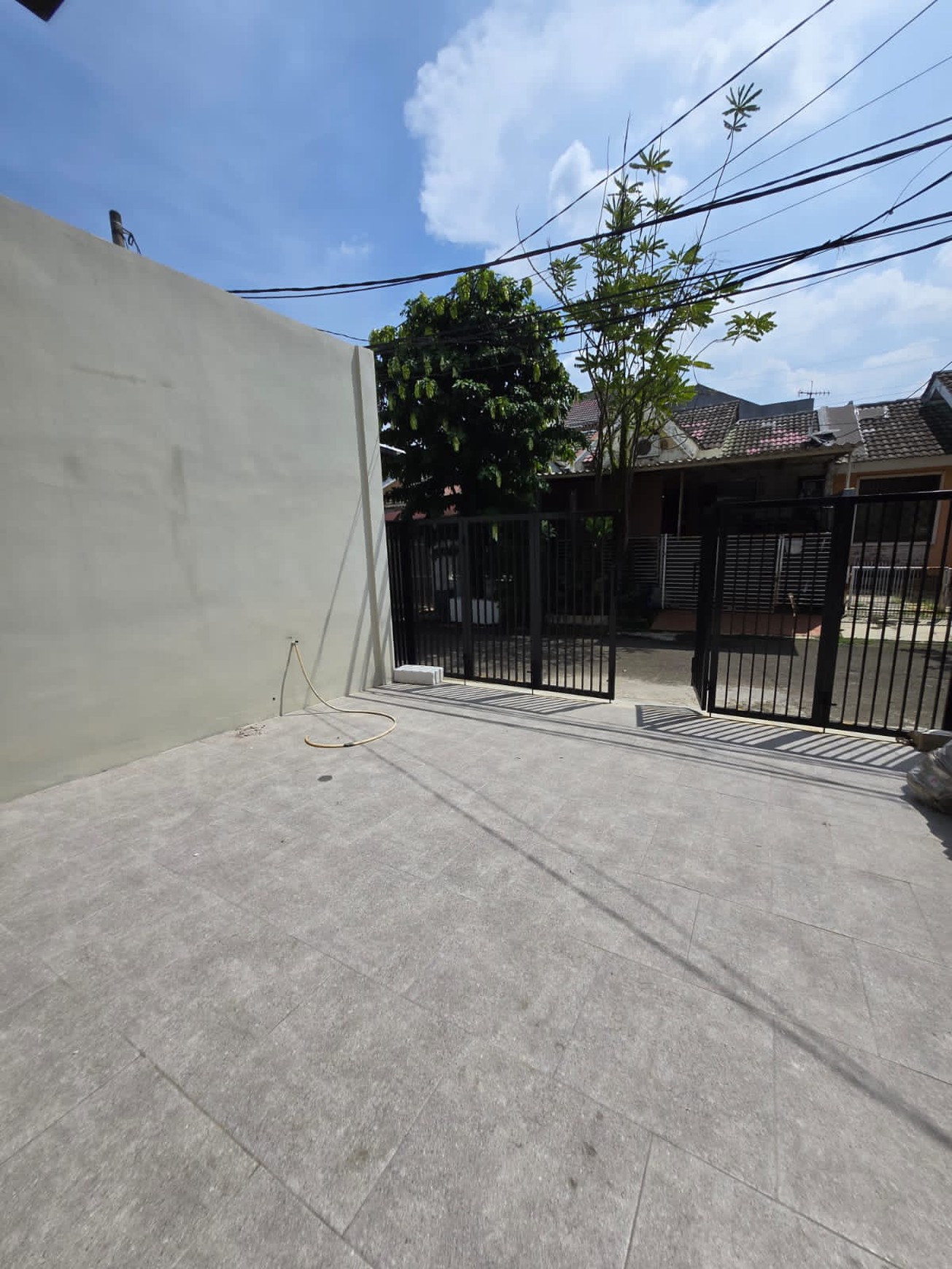 Rumah baru di Kencana Loka BSD