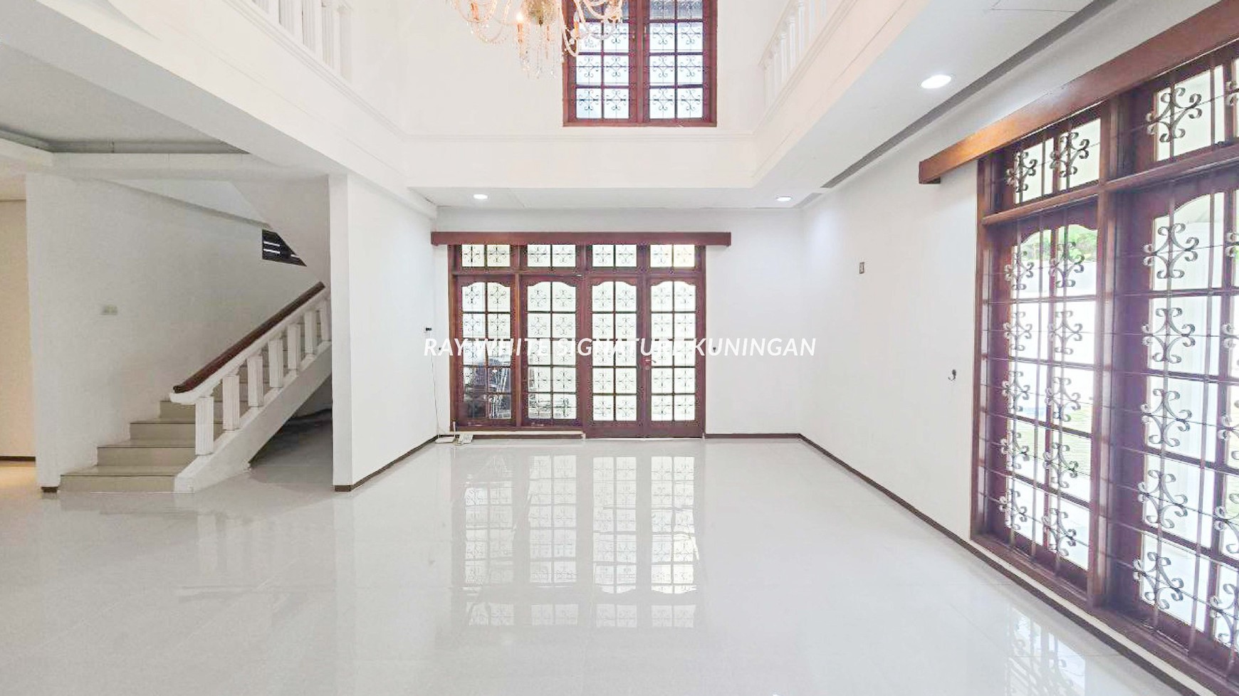 Disewakan Rumah Siap Huni di Area Strategis Panglima Polim, Kebayoran Baru