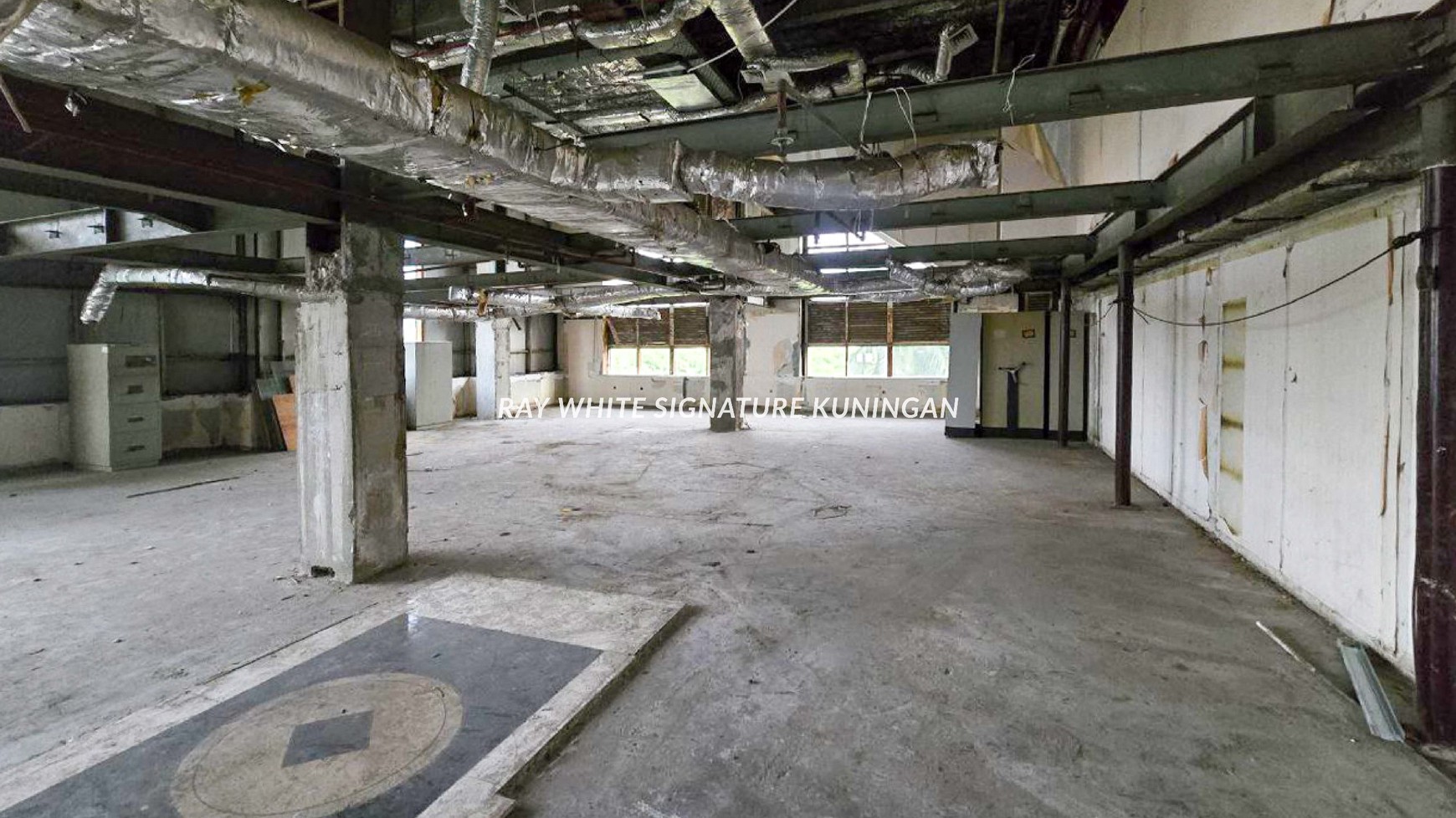 Dijual Private Office Menara Imperium Lantai P11 di Rasuna Said