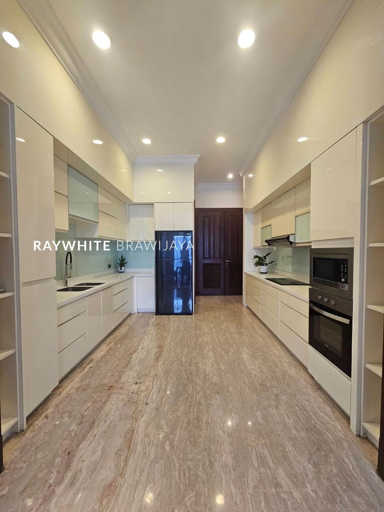 Kemang Exclusive Compound Lingkungan Tenang Furnished 
