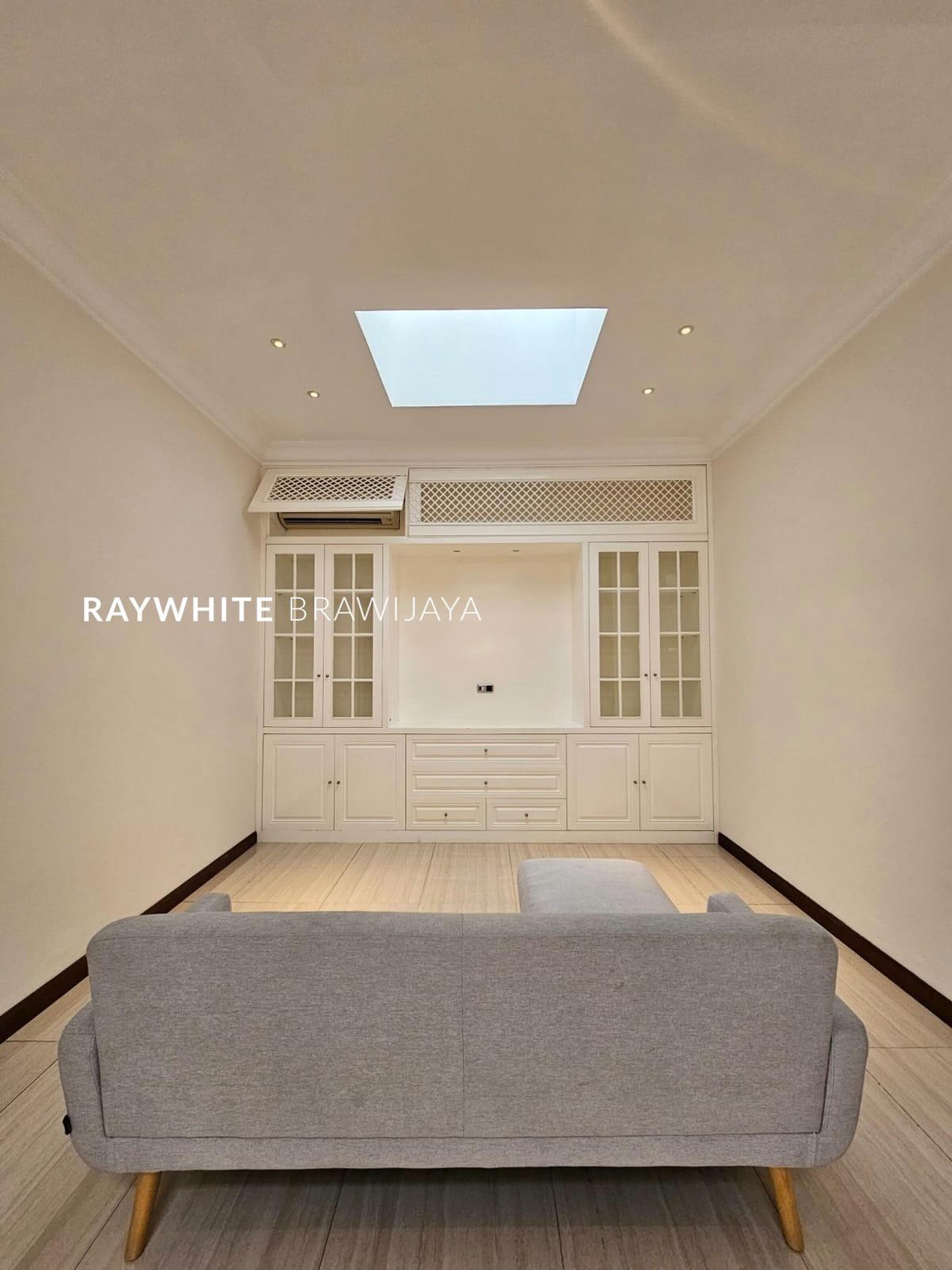 Kemang Exclusive Compound Lingkungan Tenang Furnished 