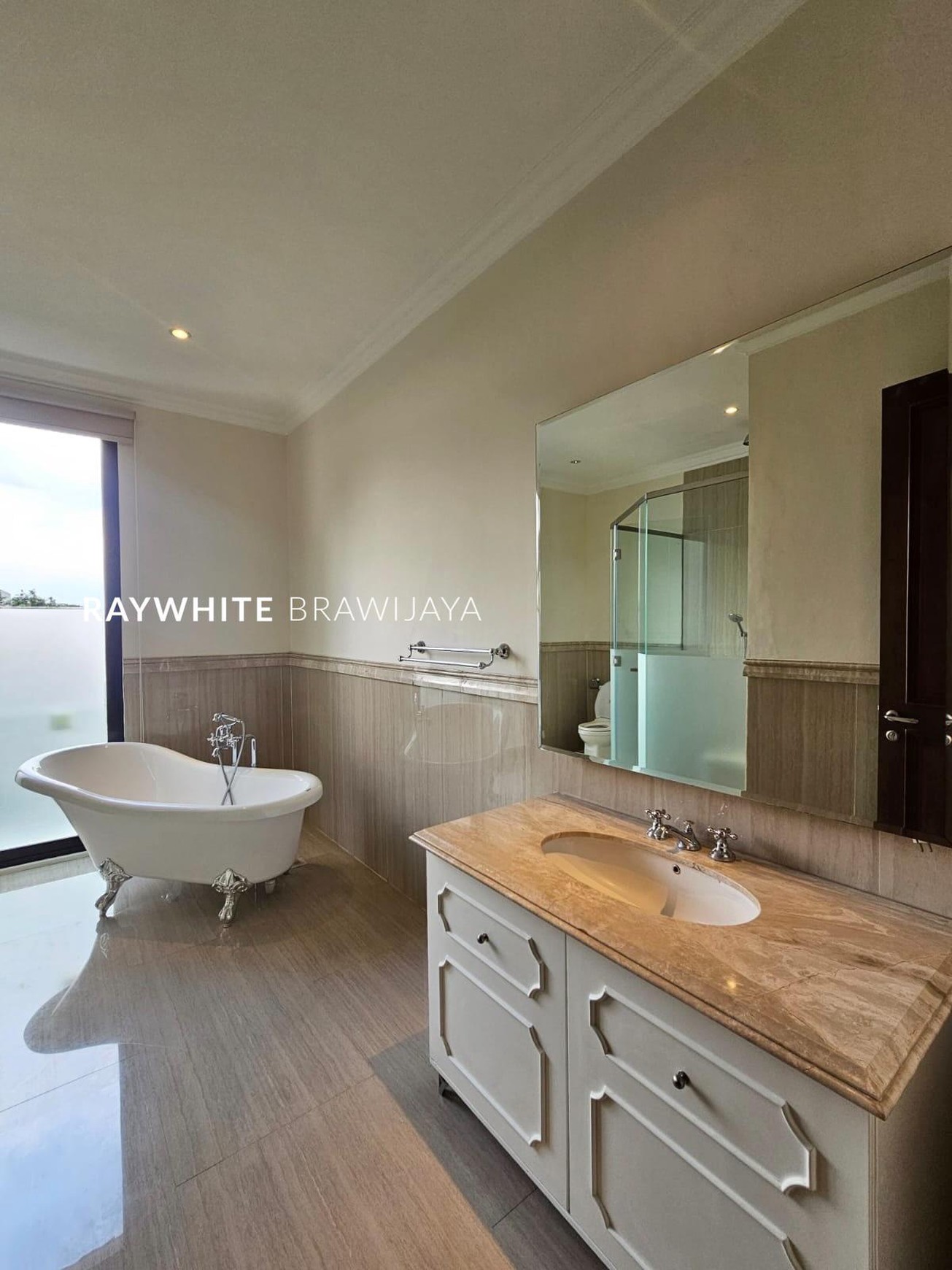 Kemang Exclusive Compound Lingkungan Tenang Furnished 