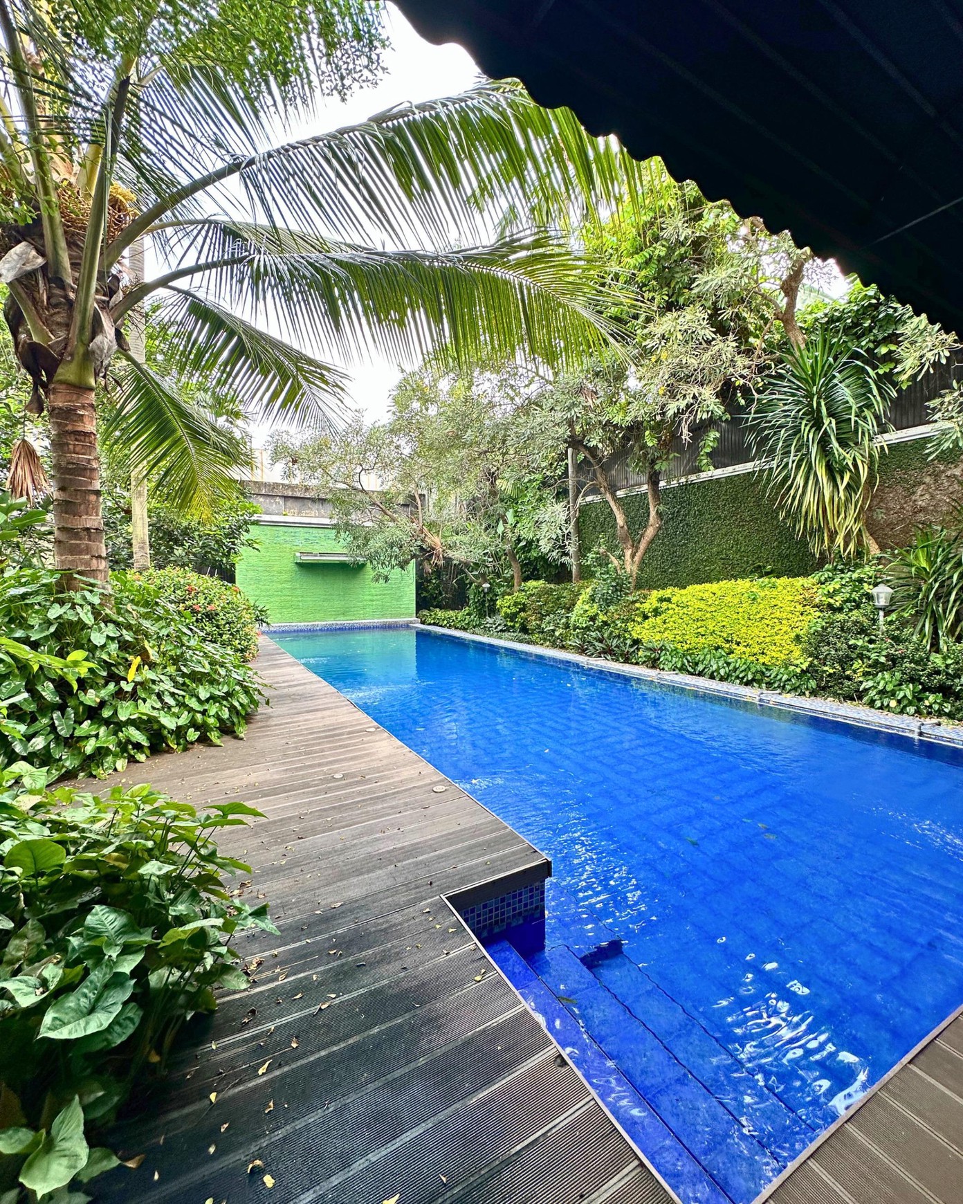 DIJUAL - RUMAH MEWAH DI SRIWIJAYA, SELONG - SUDUT PRESTISIUS SENOAPTI, KEBAYORAN BARU,JAKSEL.