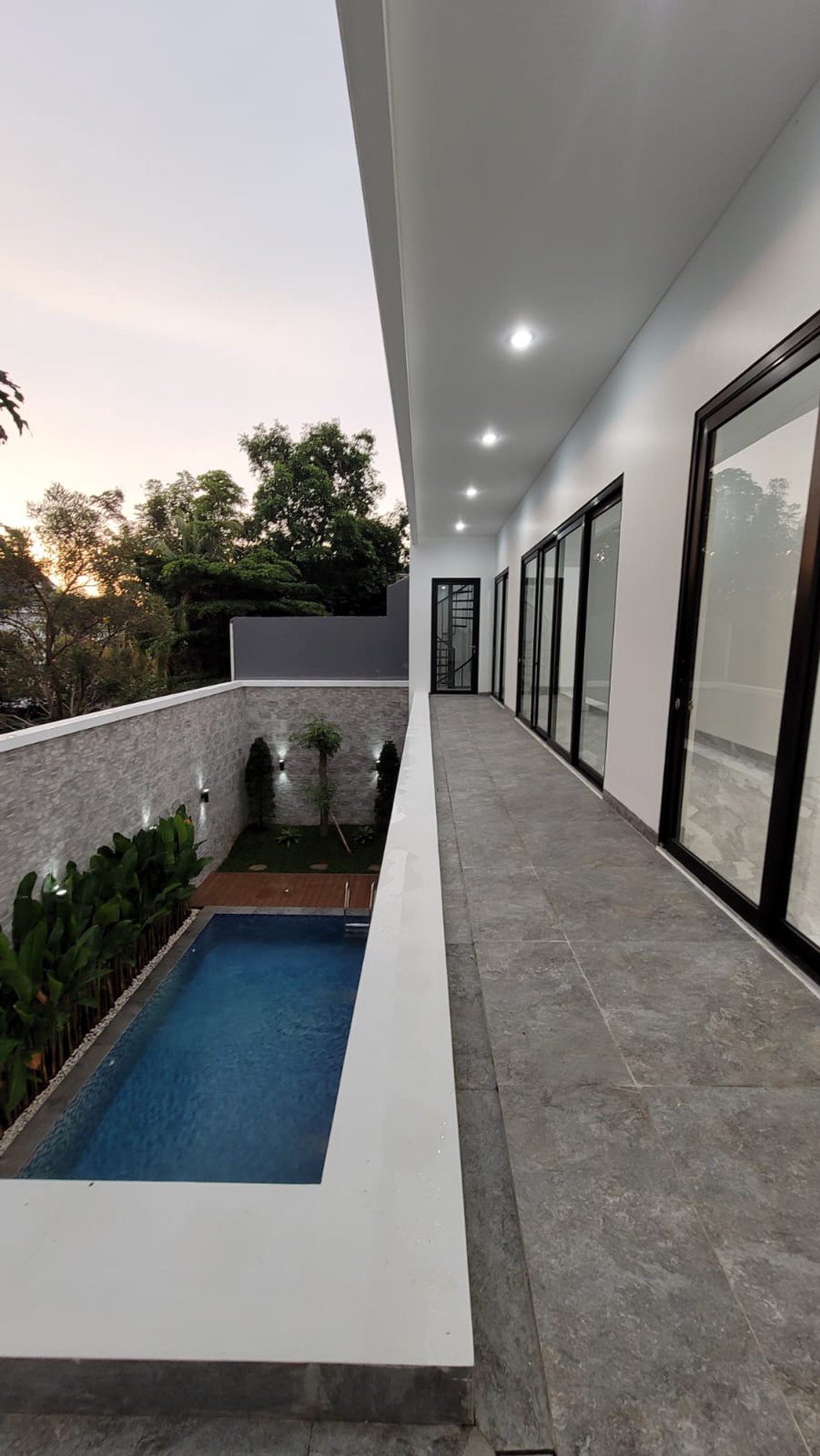 Rumah 2 Lantai SHM Siap Huni @Bintaro Sektor 8