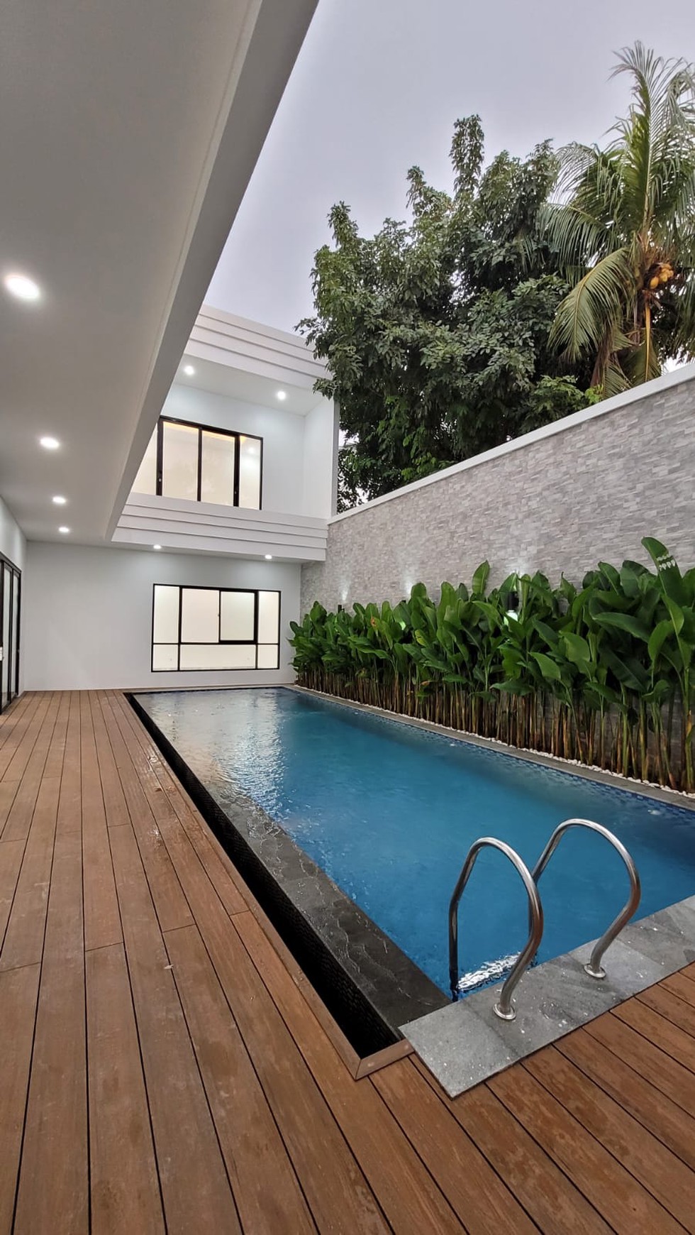 Rumah 2 Lantai SHM Siap Huni @Bintaro Sektor 8