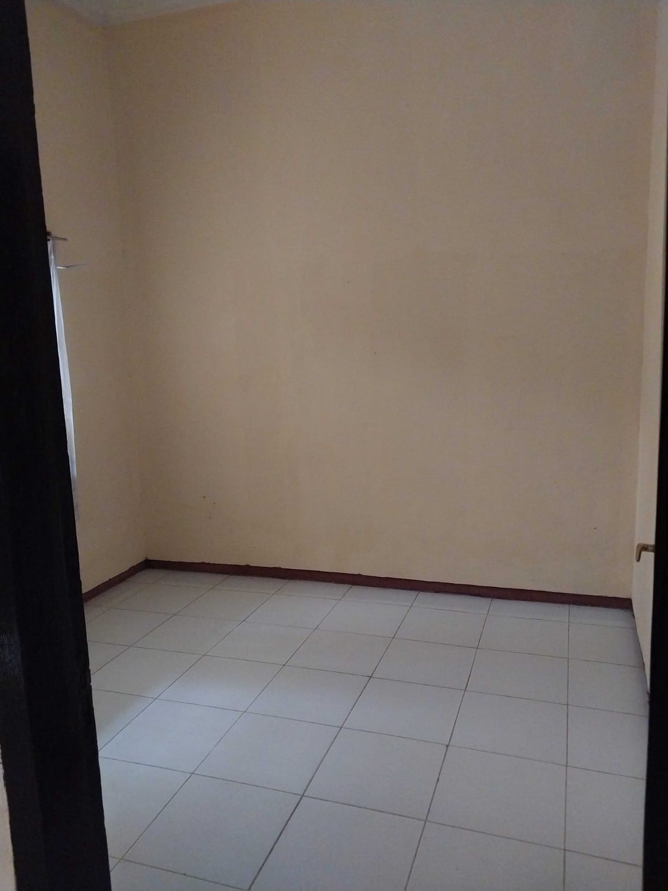 Di sewakan Rumah Kebraon Indah Permai murah siap huni