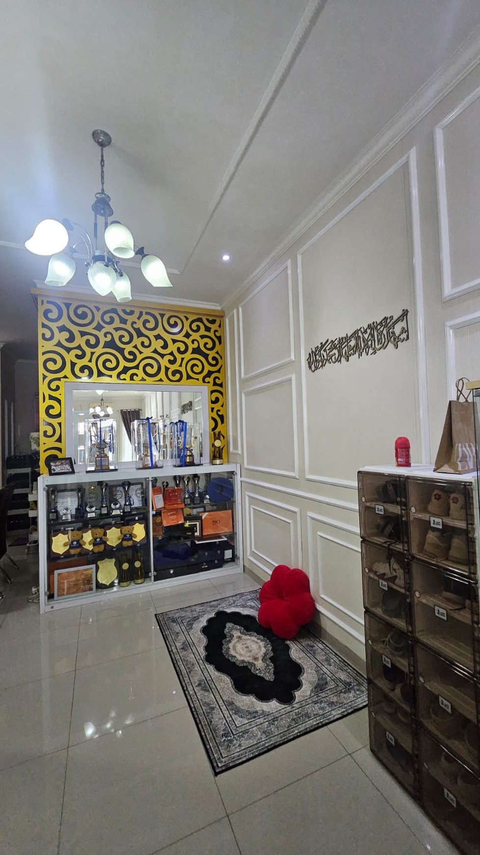 Rumah Modern Siap Huni di Graha Bunga