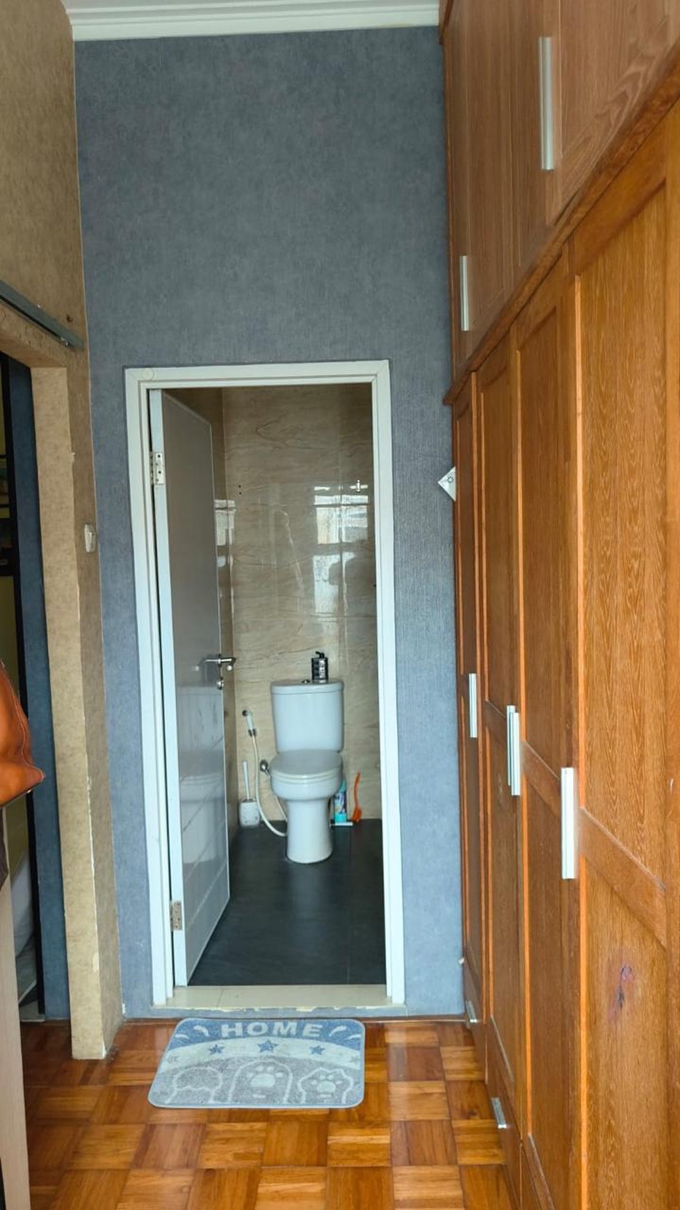 Rumah 3 Lantai, Bagus, Lingkungan aman dan Nyaman di Pondok Ranji