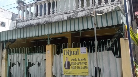 Dijual Rumah 3 Lantai di Jl Kedung Anyar Surabaya Pusat