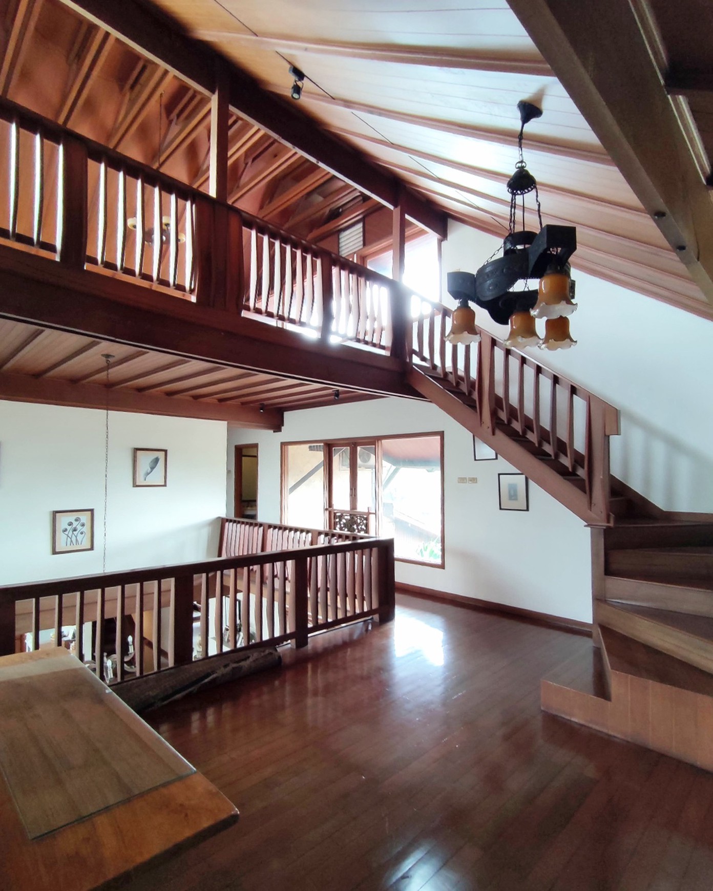 Rumah Bergaya Resort  di Pondok Indah