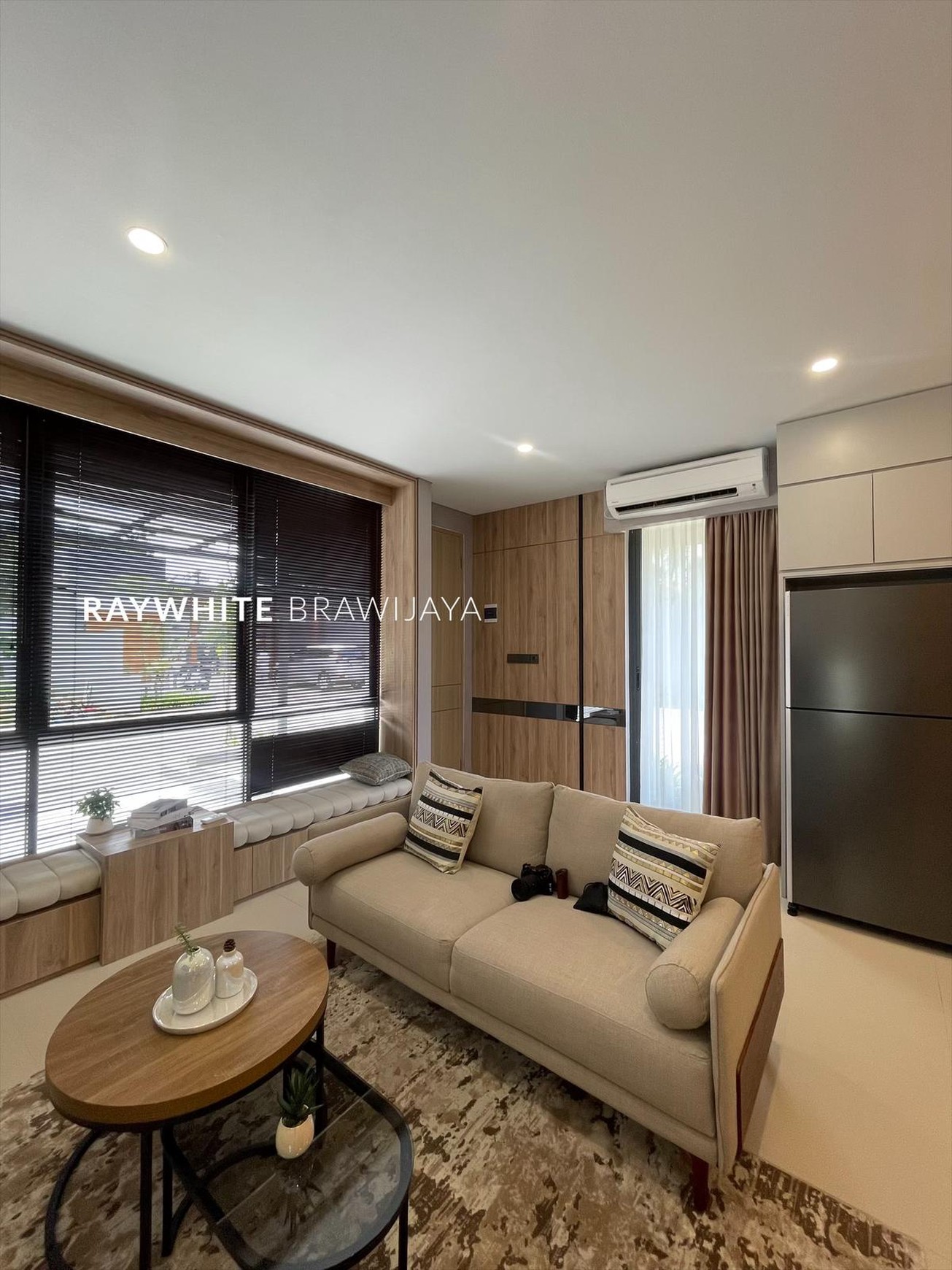 Townhouse Eksklusif Modern Minimalis Area Cilandak