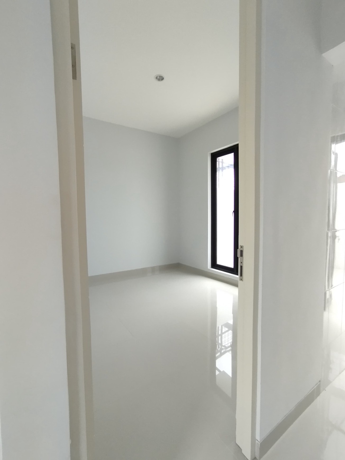 Rumah Disewakan Murah di Dharmahusada, Surabaya Timur - Lokasi Strategis!