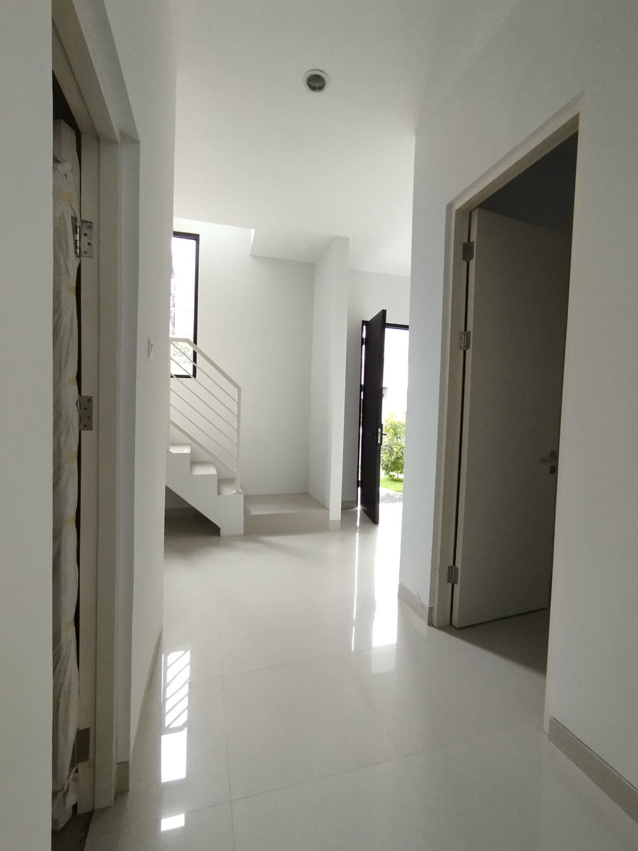 Rumah Disewakan Murah di Dharmahusada, Surabaya Timur - Lokasi Strategis!