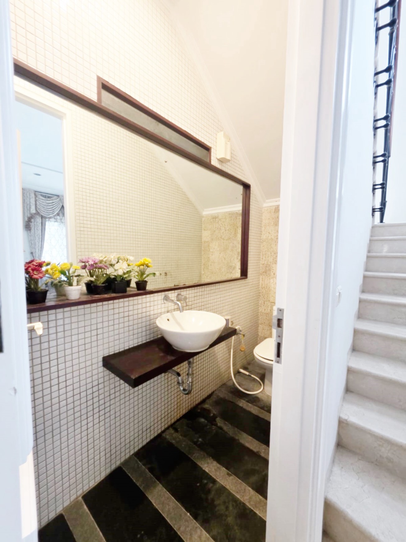 turun harga dari 450jt jadi 350 jt Disewa rumah mewah di Fountainebleau BSD City furnish strategis siap huni