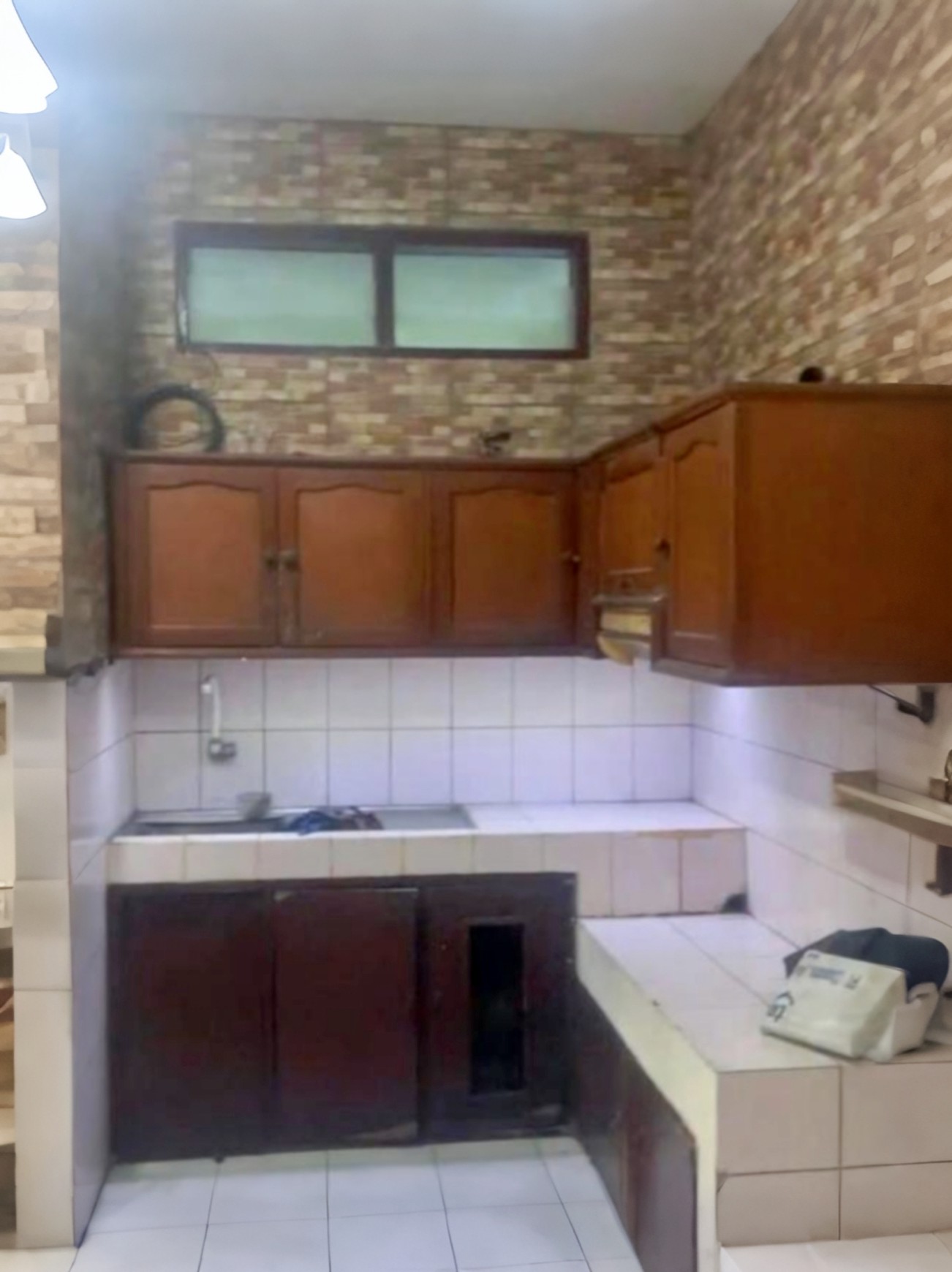 Di jual Rumah Mewah  murah 2 lt Siap huni di Kebraon Utama wiyung Surabaya