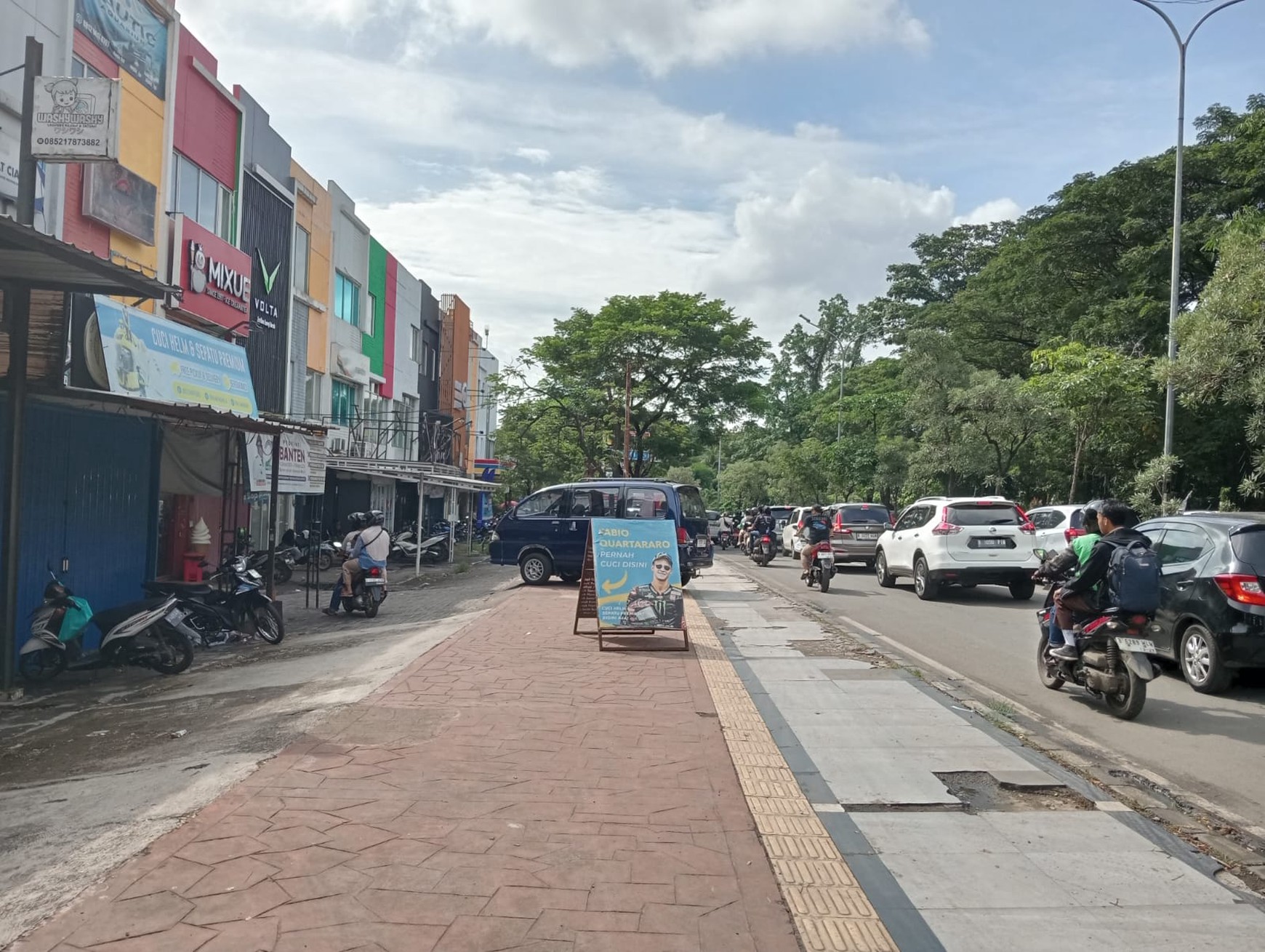 Dijual ruko gandeng sudah dijebol area ciputat tangerang banten strategis siap huni