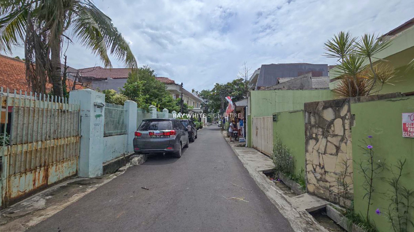 Rumah Lama Cocok Untuk Kost Hitung Tanah di Jl Dwijaya