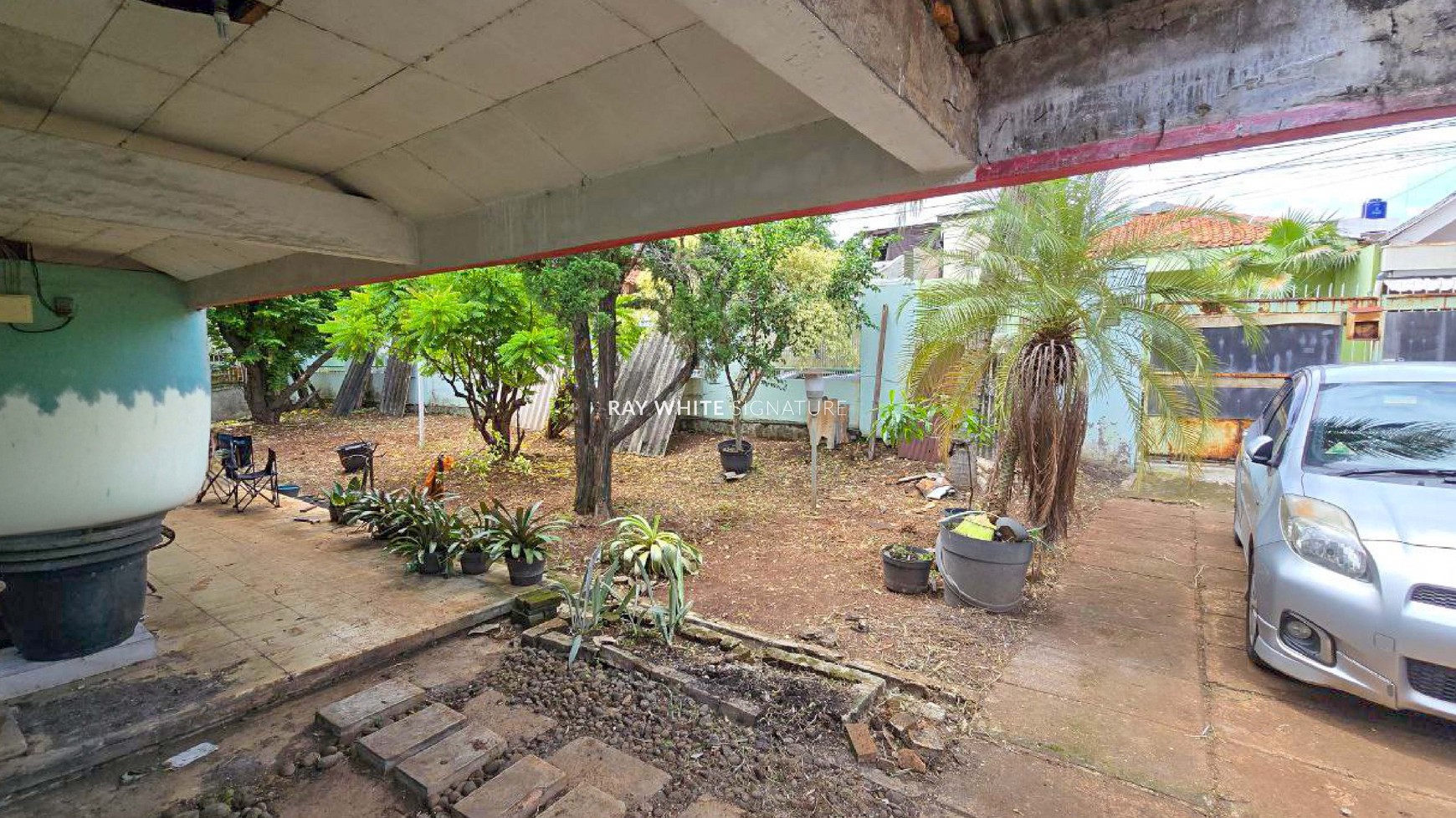 Rumah Lama Cocok Untuk Kost Hitung Tanah di Jl Dwijaya