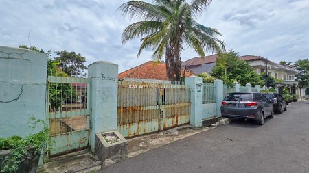 Rumah Lama Cocok Untuk Kost Hitung Tanah di Jl Dwijaya