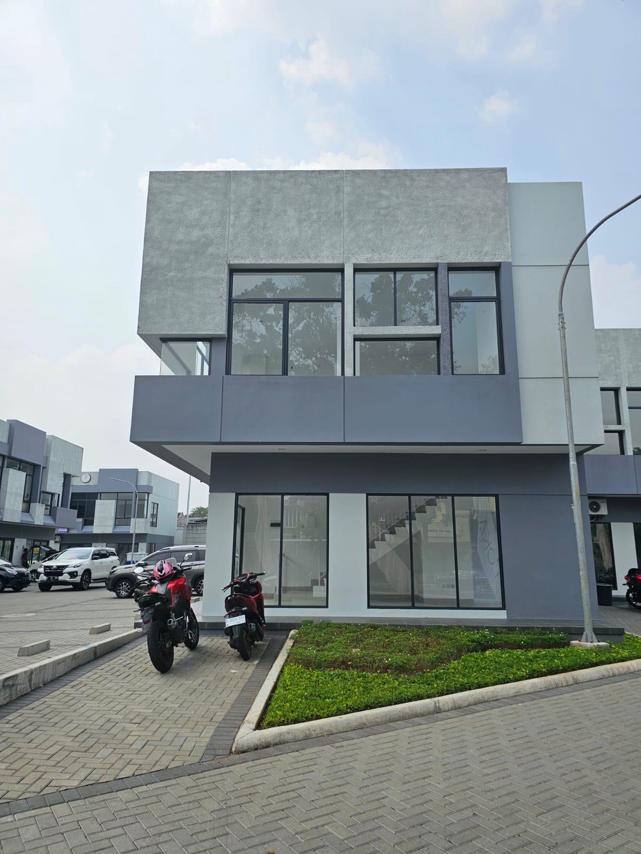 Dijual ruko 65 anggrek loka bsd city strategis dekat RS. Eka Hospital, Stasiun KA Rawa Buntu, Mall ITC BSD siap huni