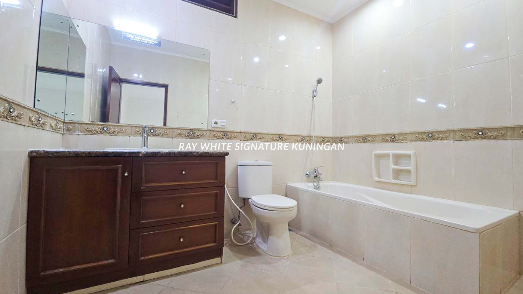 Rumah Hitung Tanah Area Cipete