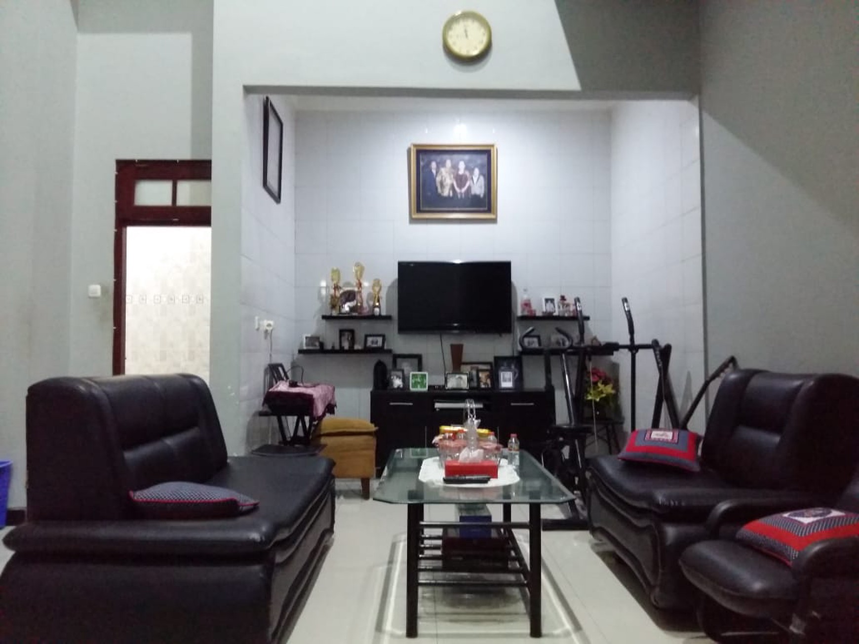 RUMAH & TEMPAT USAHA DI JL COKROWIJAYAN, DEKAT DARI RINGROAD BARAT.