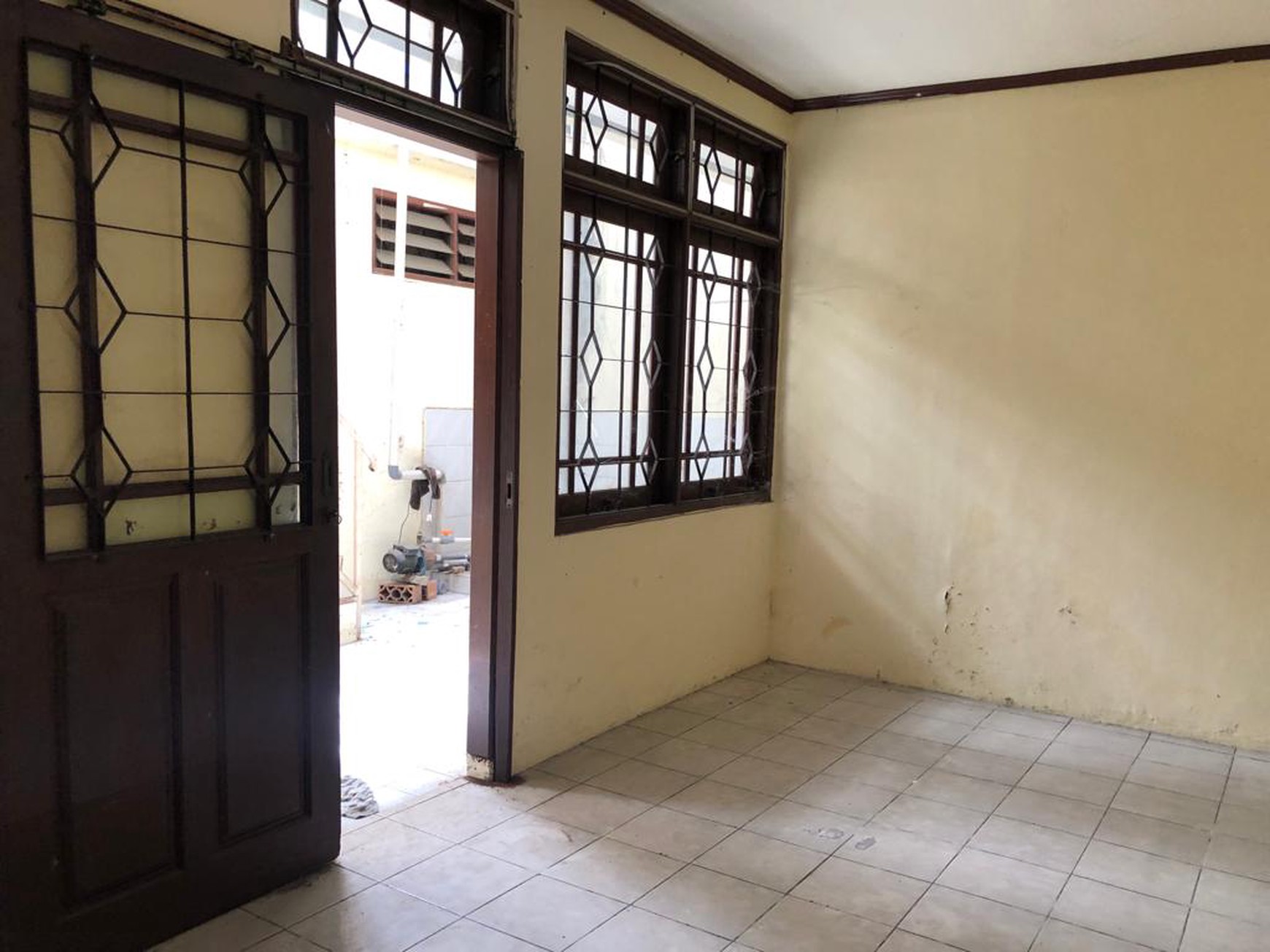 Rumah di dalam Komplek Barata Ciledug .