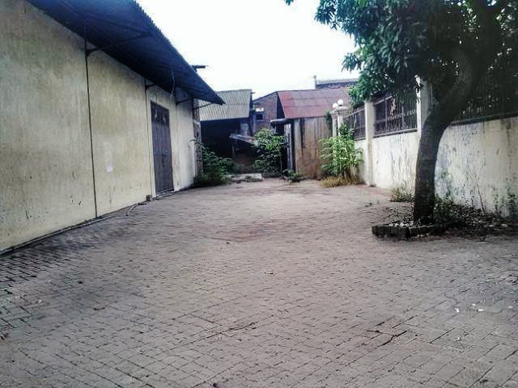 Di sewakan Gudang Kemayoran Rp 250 juta / tahun nego Surabaya
